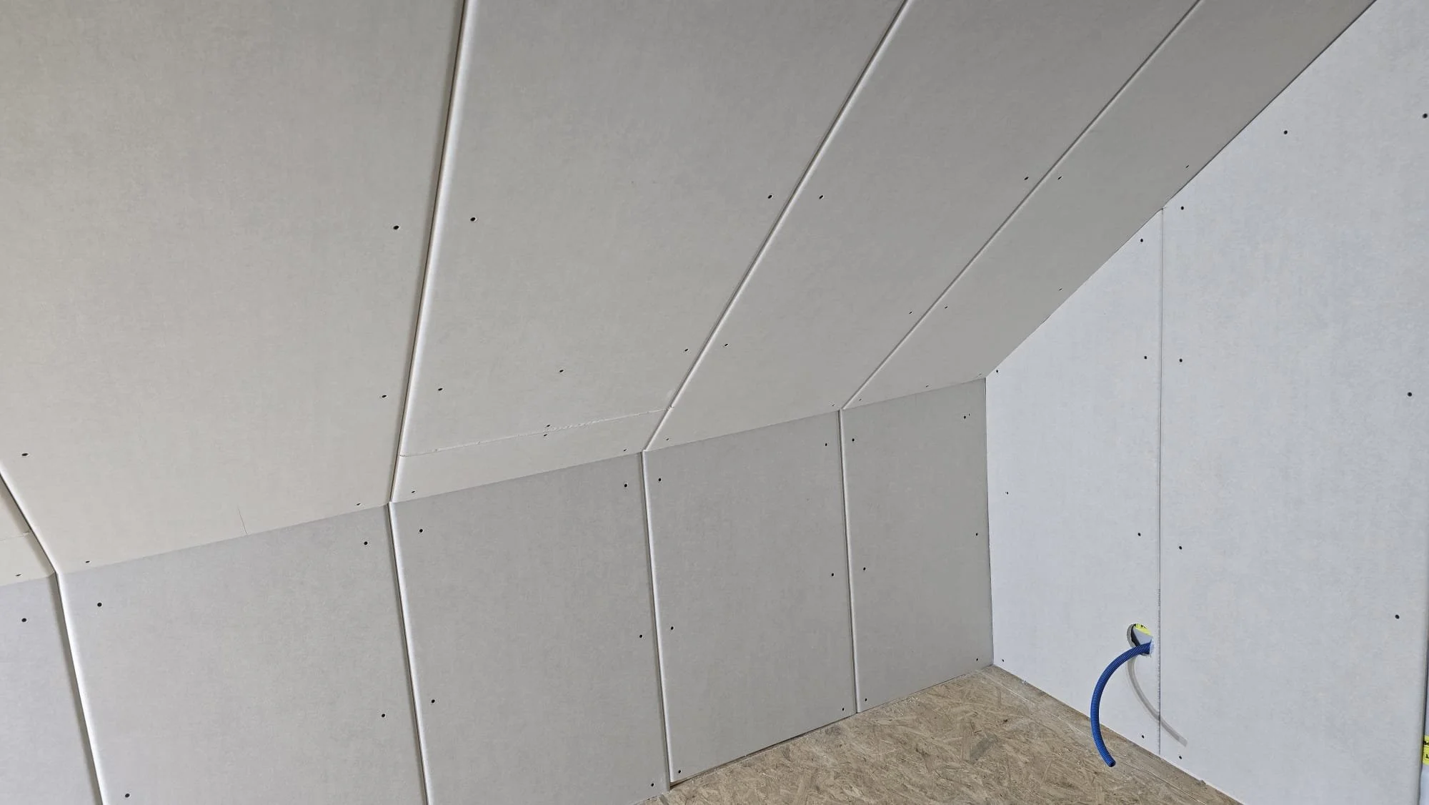 PHOTO-2025-09-13-18-35-49 3.jpg