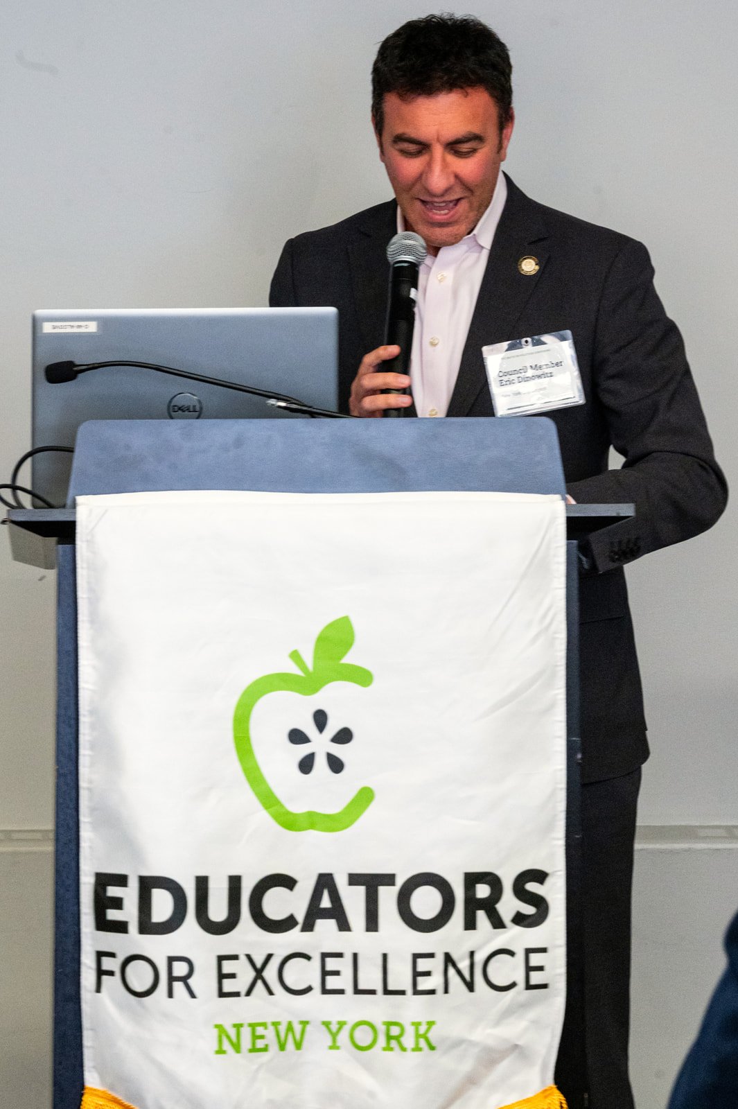 E4E_7896.jpg