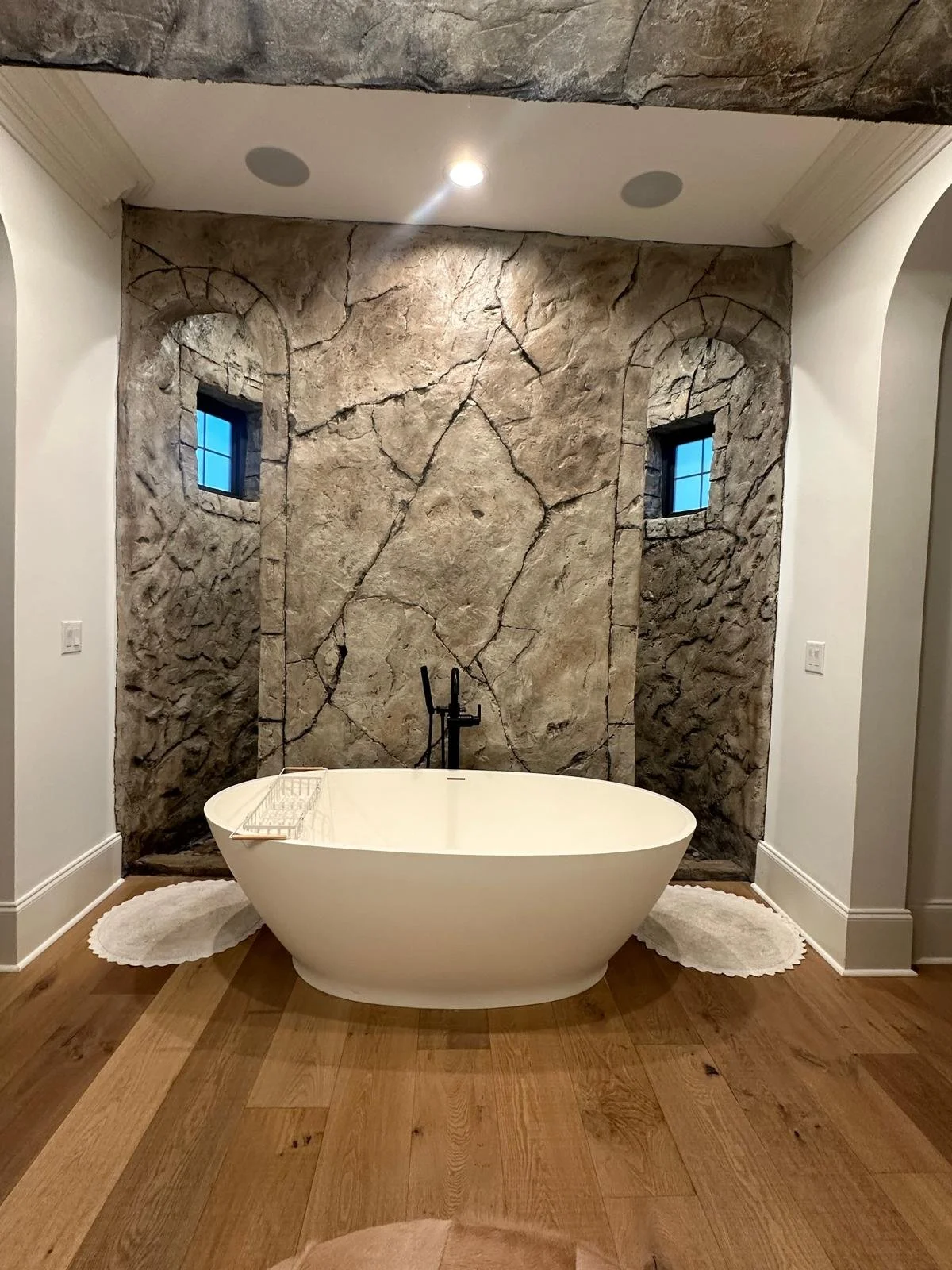 WhatsApp Image 2024-12-13 at 16.41.13_55441732.jpg