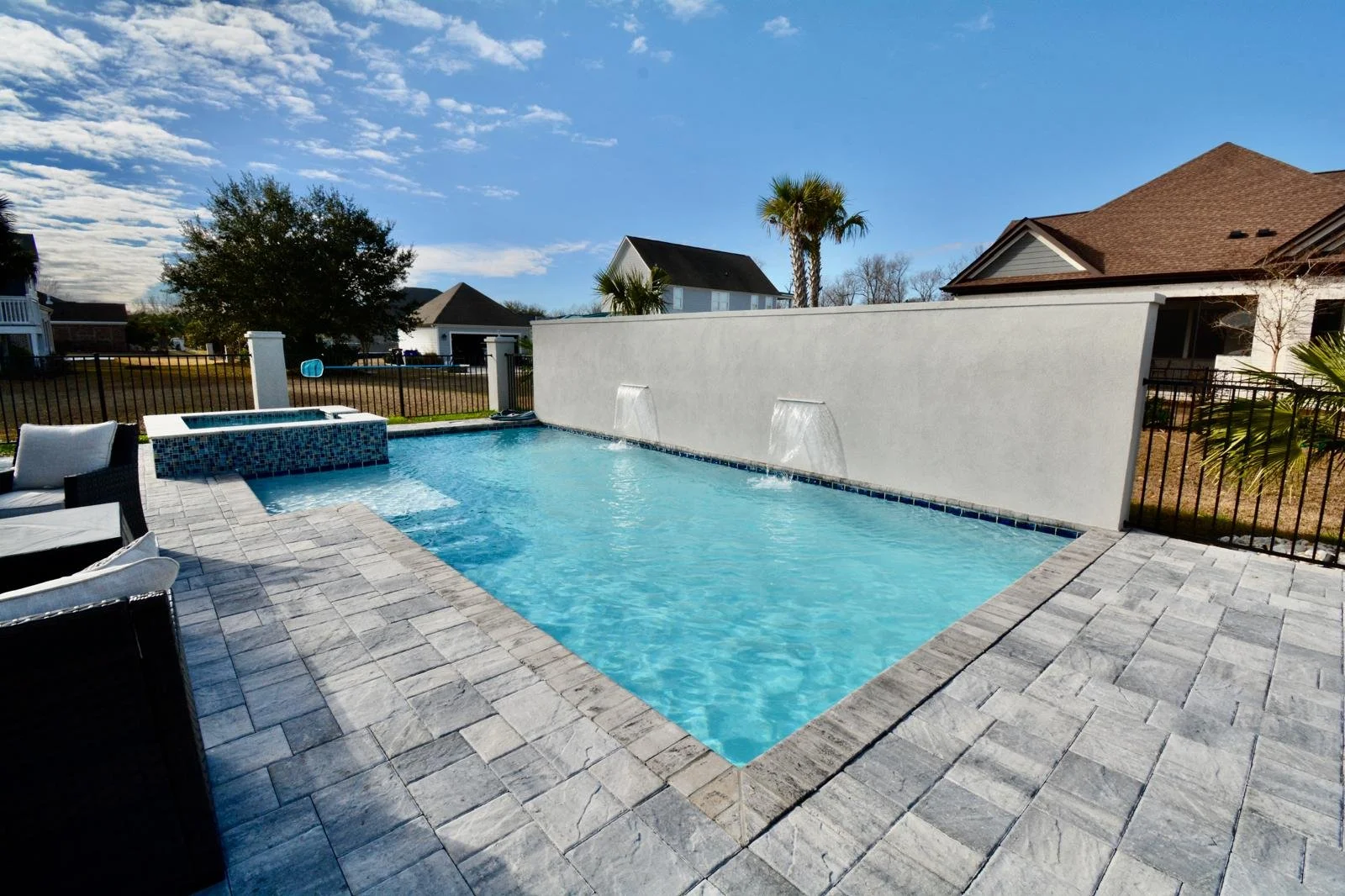 WhatsApp Image 2025-05-01 at 13.09.40_374313bd.jpg