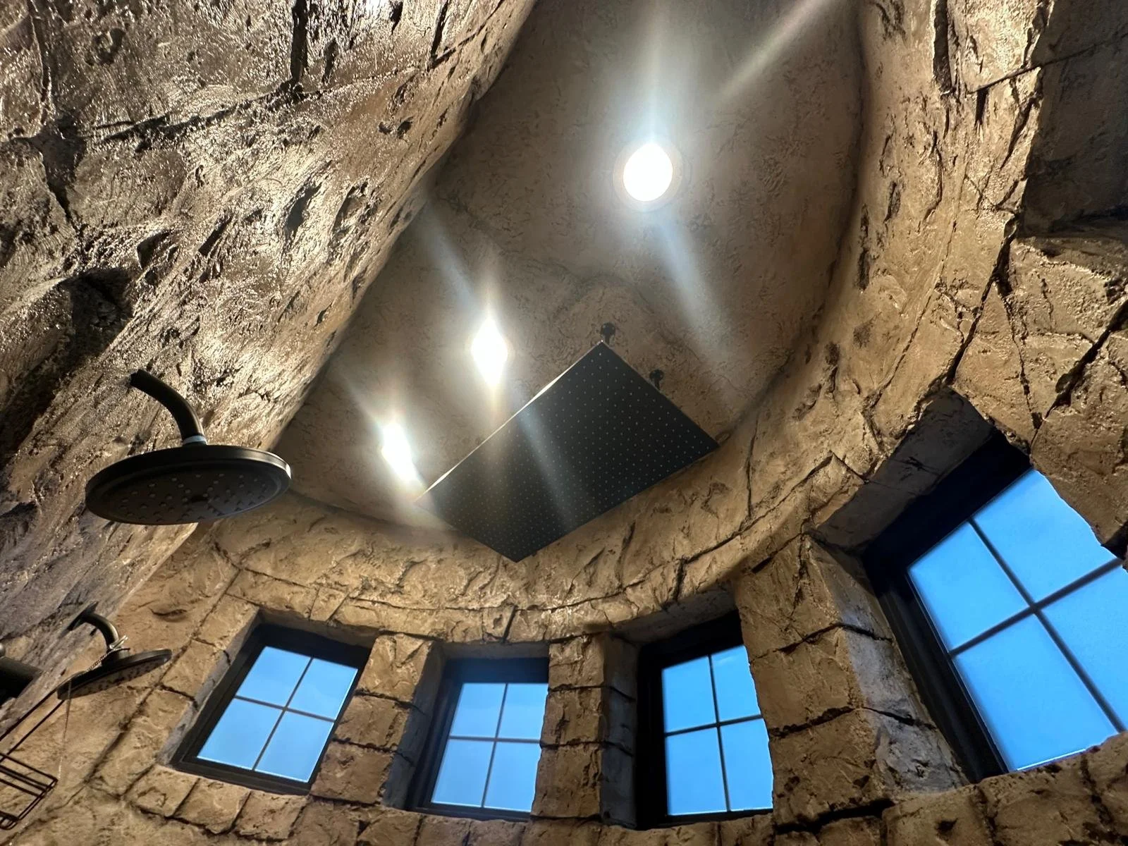 WhatsApp Image 2024-12-13 at 16.41.13_6edc882e.jpg