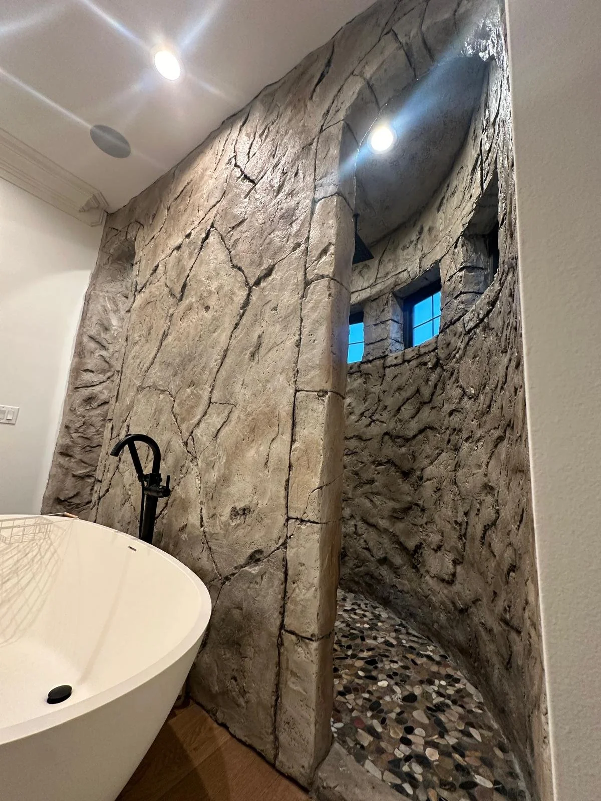 WhatsApp Image 2024-12-13 at 16.41.14_5c6aa4c9.jpg