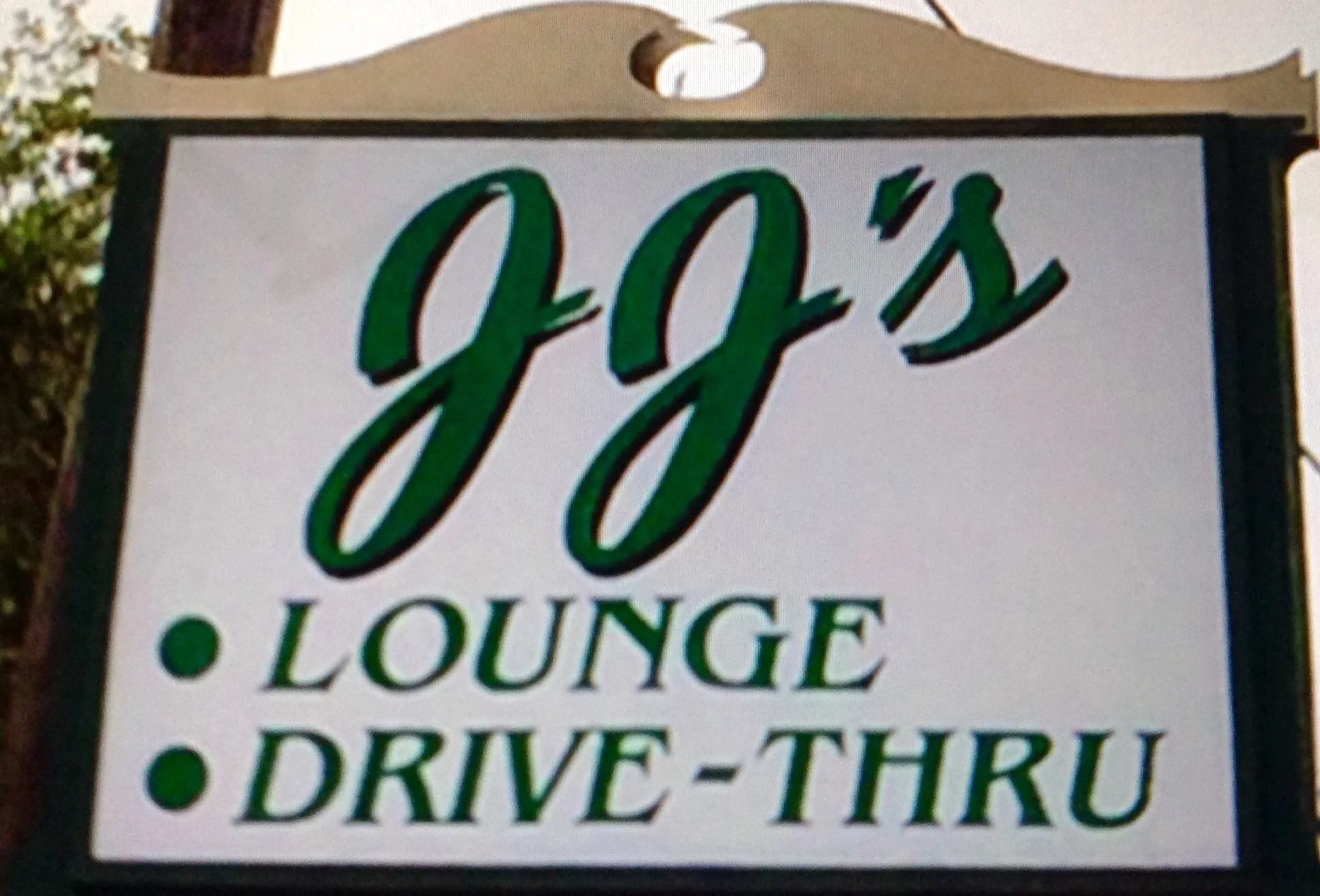 JJ’s Lounge and Package