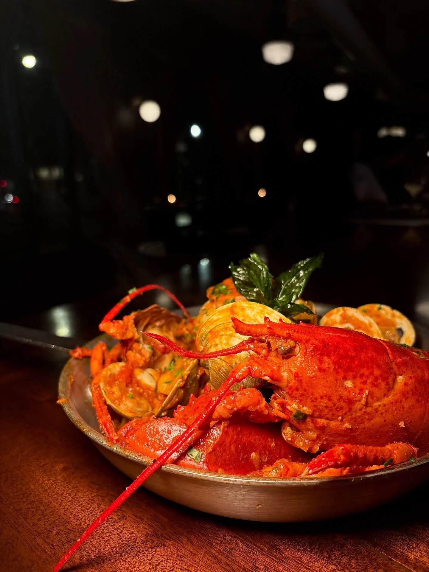 Your seafood dreams just came true. 🦞
Lobster, scallops, and little necks over linguine &mdash; finished in your choice of marinara or fra diavolo. Catch it this weekend at Brodie&rsquo;s!