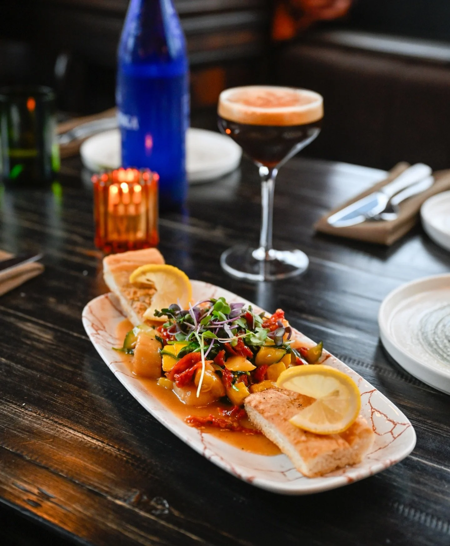 From comfort classics at Brodie&rsquo;s to late-night cocktails at Palm &amp; Crane, there&rsquo;s something happening every day of the week.

Swipe, save, and make your plans &mdash; we&rsquo;ll see you at 10 Lowell.

Holiday Note: Please be sure to