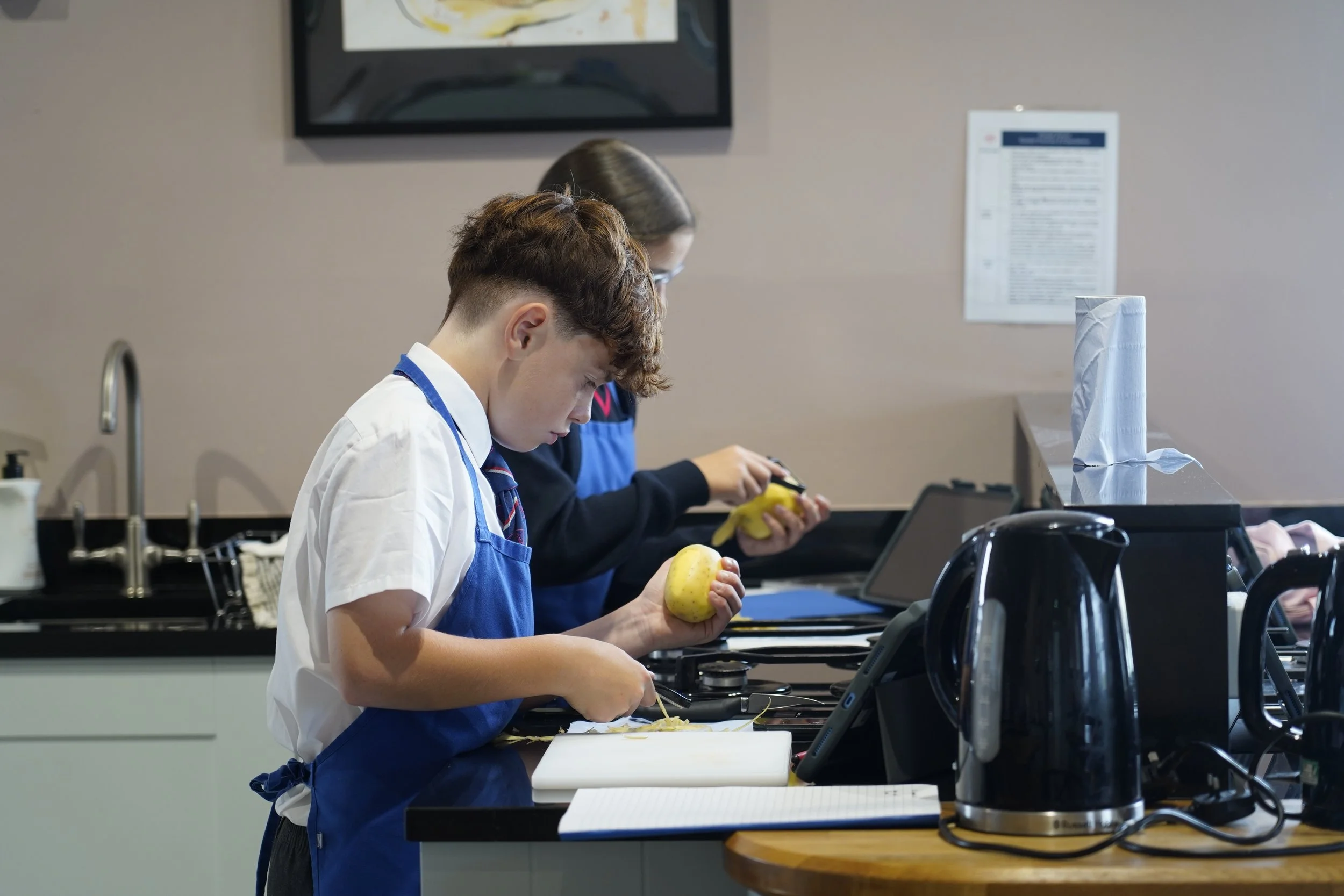 Cooking year 7 5 .JPG