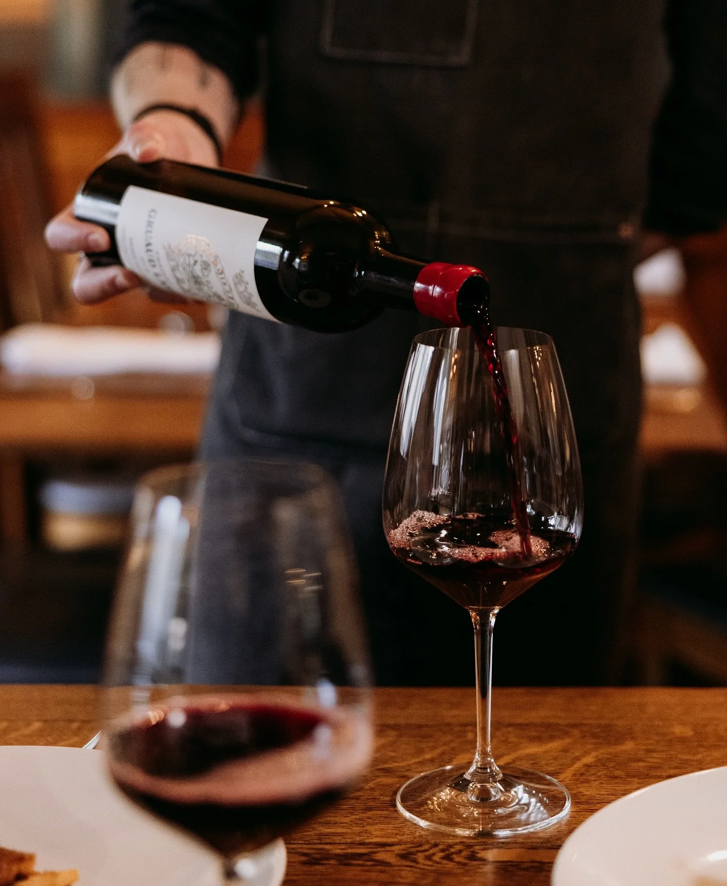 At Rimrock Caf&eacute;, our wine list is more than a pairing&mdash;it&rsquo;s part of the experience 🍷✨
Carefully curated for the loveliness of flavour and perfectly matched to complement our menu, each bottle is selected to elevate your meal and de