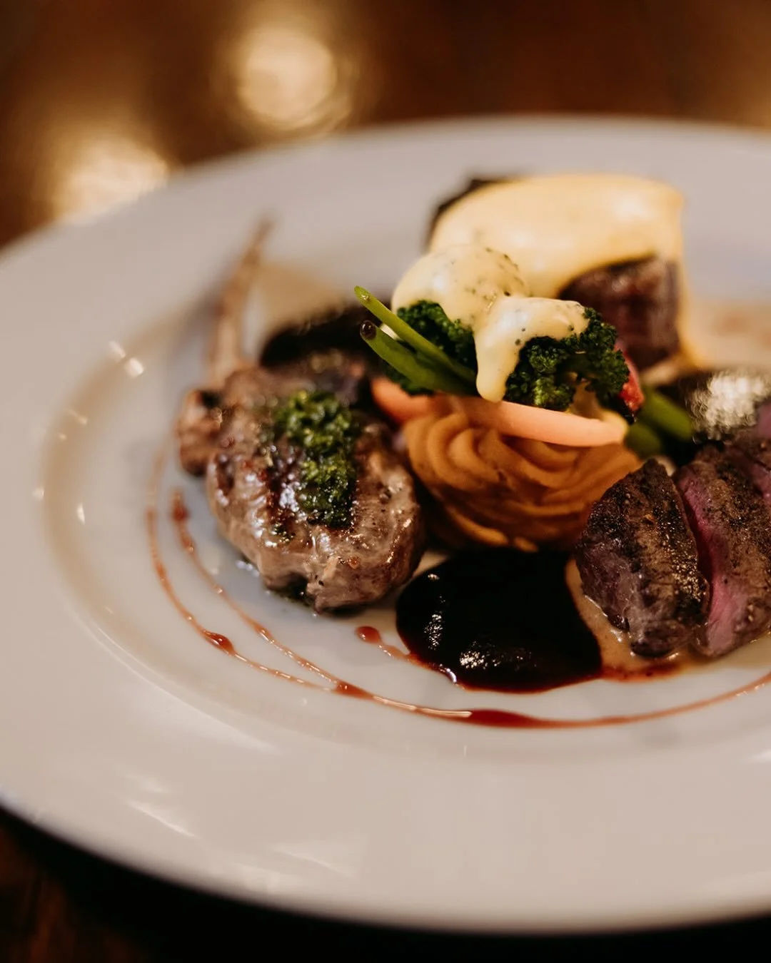 The Rimrock Mixed Grill. Bold flavors, beautiful cuts, perfectly grilled. A classic for a reason.

Filet mignon, lamb chop and venison striploin.

Add $15 and enjoy it as part of your Three Course Special. Until November 26th.

#rimrockcafe #fallspec