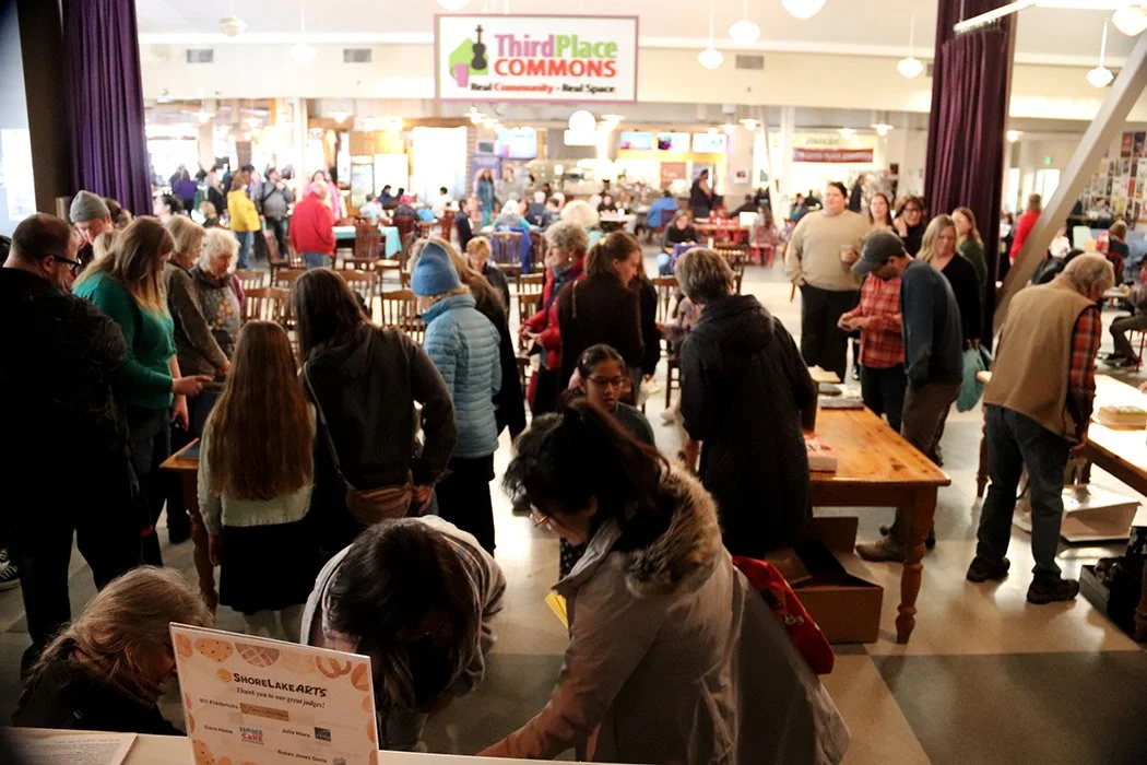 edible books crowd1.jpg
