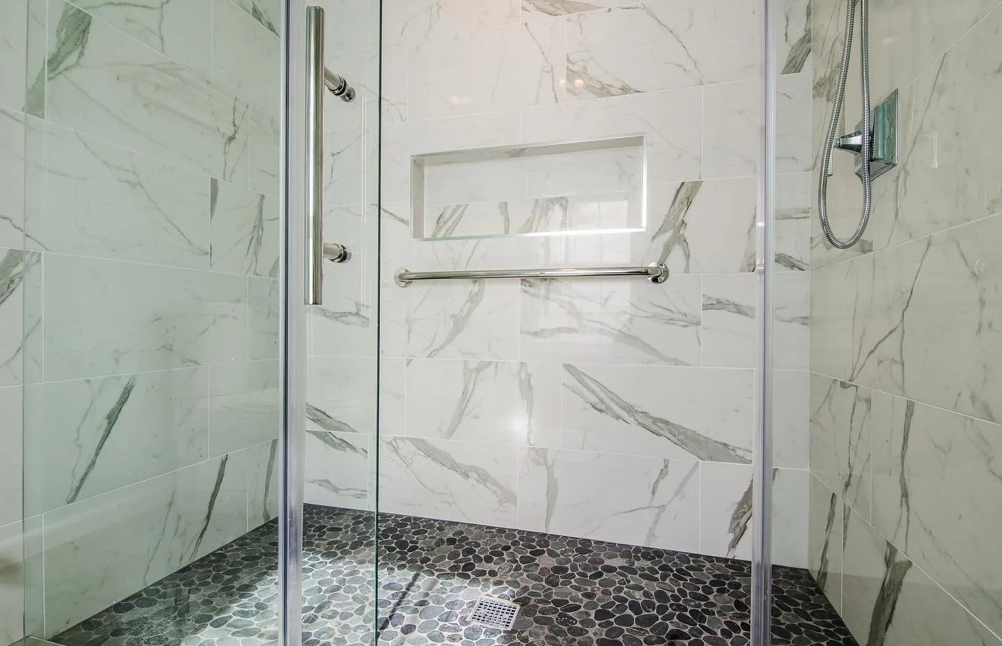 ✨ Imagine stepping into your bathroom and feeling like you&rsquo;ve entered a private spa ✨

At Sabz Interiors, we believe your bathroom should be more than functional &mdash; it should be your sanctuary. From sleek tile selections to elegant vanitie