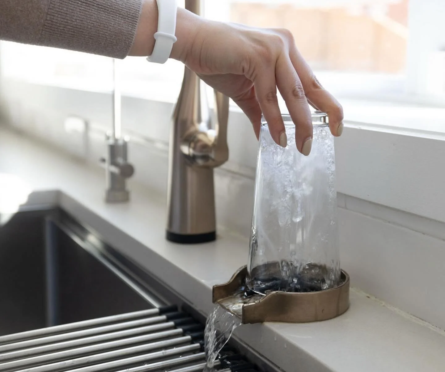 ✨ Every Detail Counts in Your Kitchen ✨

At Sabz Interiors, we know the heart of every home is the kitchen. From the grain of the wood in your cabinets to the curve of your countertops, every detail matters. A well-designed kitchen isn&rsquo;t just a