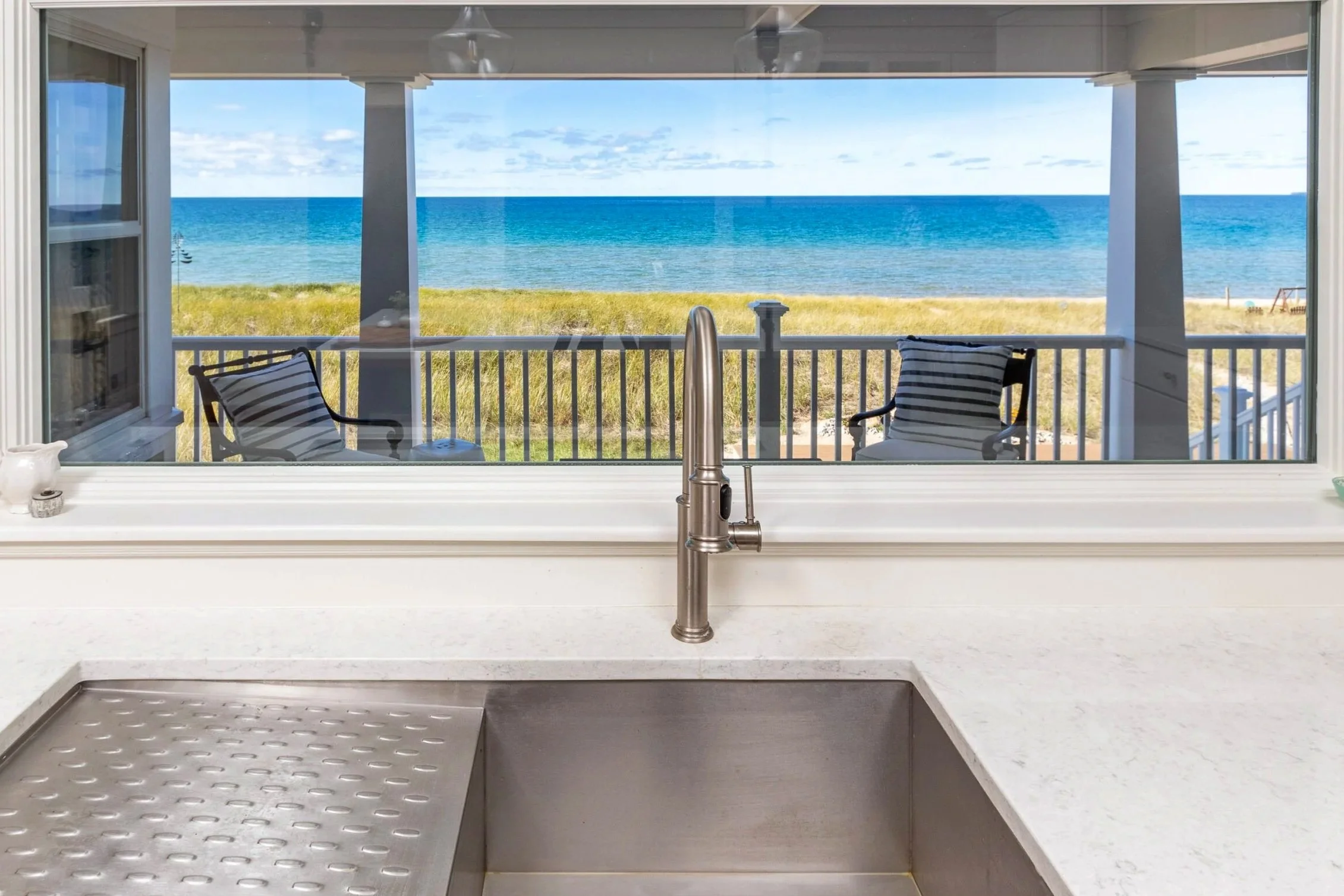 Craftmark Construction Lake Michigan kitchen with visibility and transparency