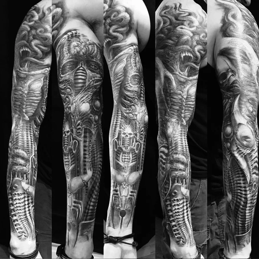 Freehand Biomechanic Tattoo done by Rico Schinkel
