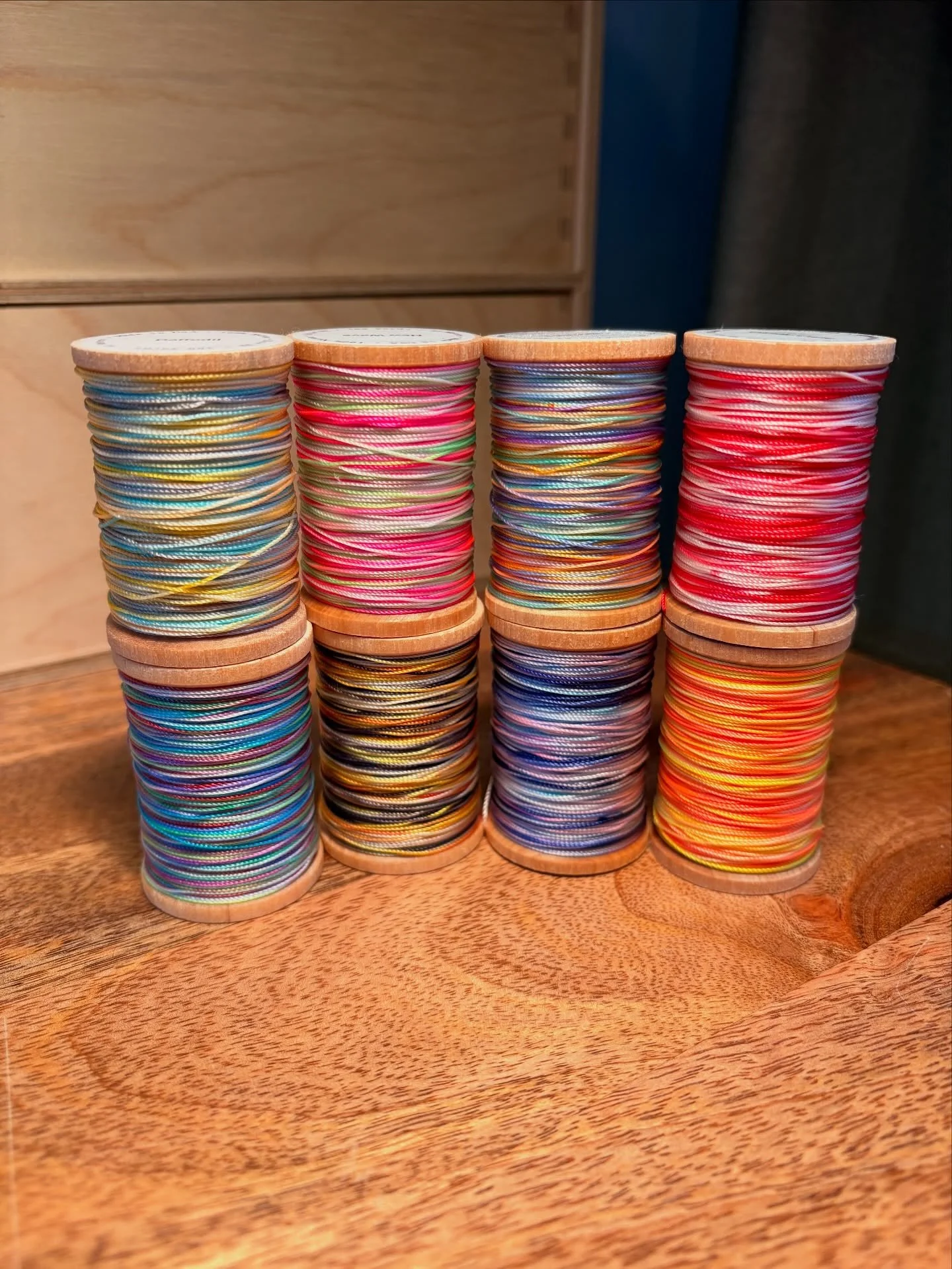 New Thread!!! Nothing brings me more joy than colorful reed thread 🥲 Big thanks to @sandpiperoboe @squirrelystash and @a.lakotaoboe for these newest additions to my ever-growing thread collection. All colors have now been added to my website if you&
