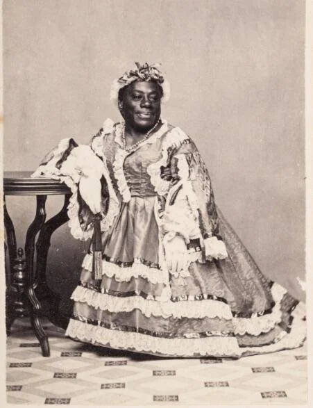Thomas Dilward as prima donna,  University of Utah, J. Willard Marriott Digital Library, https://collections.lib.utah.edu/ark:/87278/s66hkqwq. Public domain.