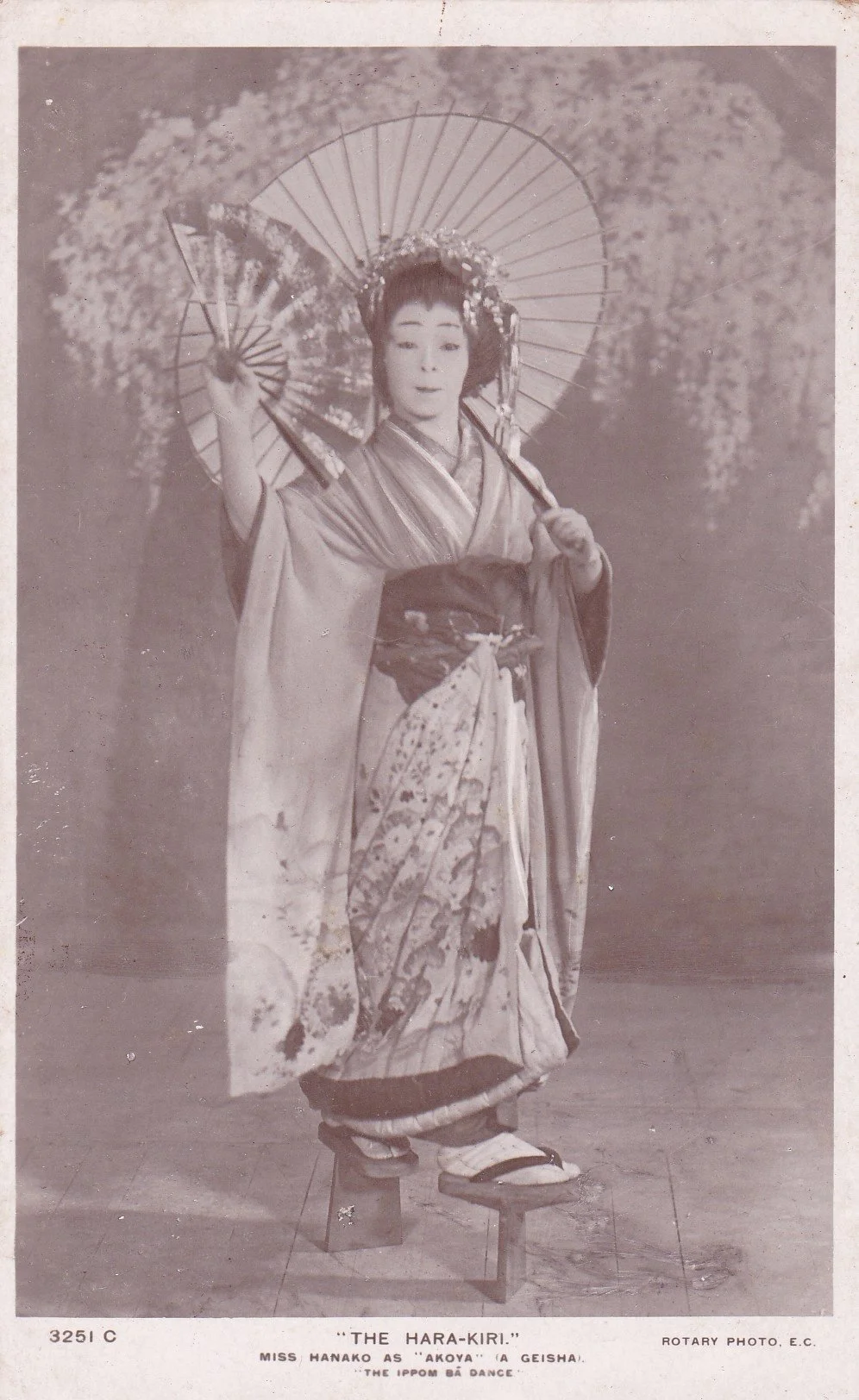 Madame Hanako in London, 1905. Postcard, author's own collection.