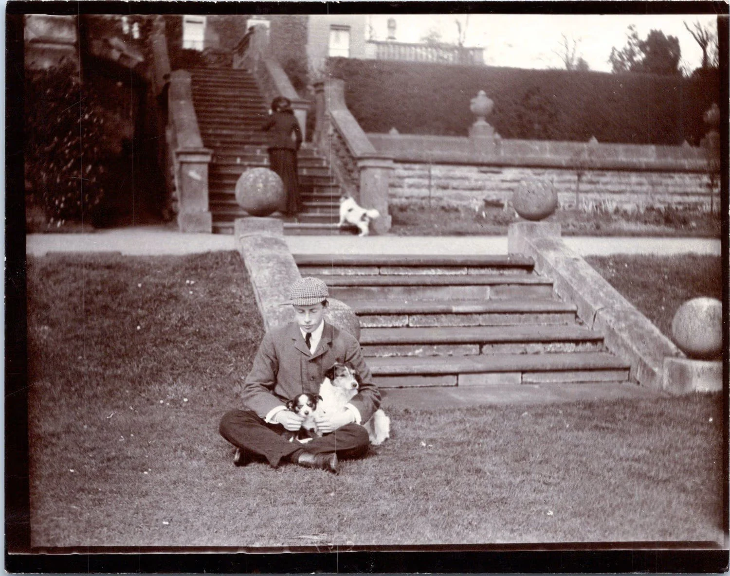 Another photograph in the Patshull series. Copyright undetermined.