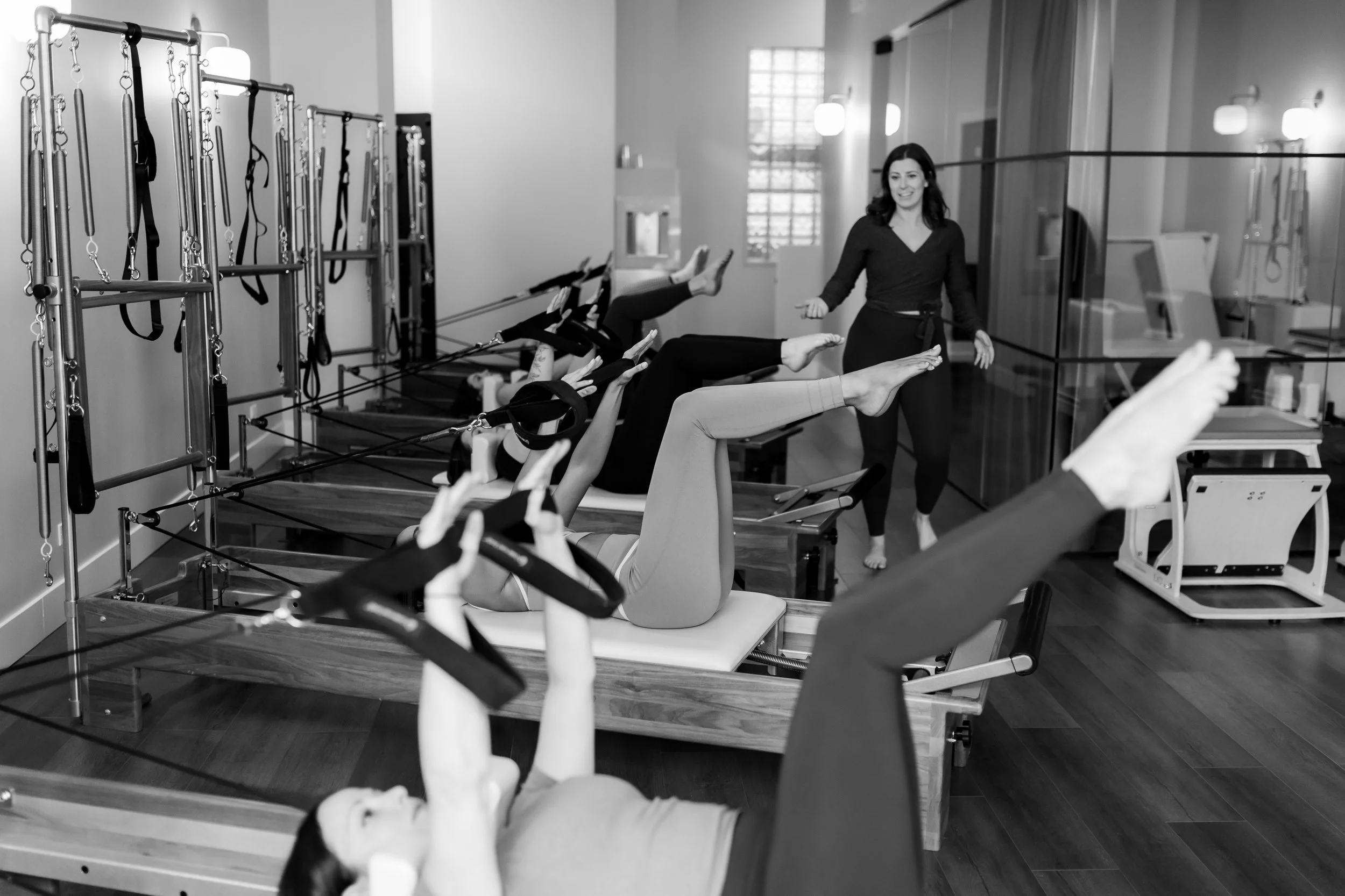 Private Pilates Sessions vs. Group Classes: Which Is Right for You?