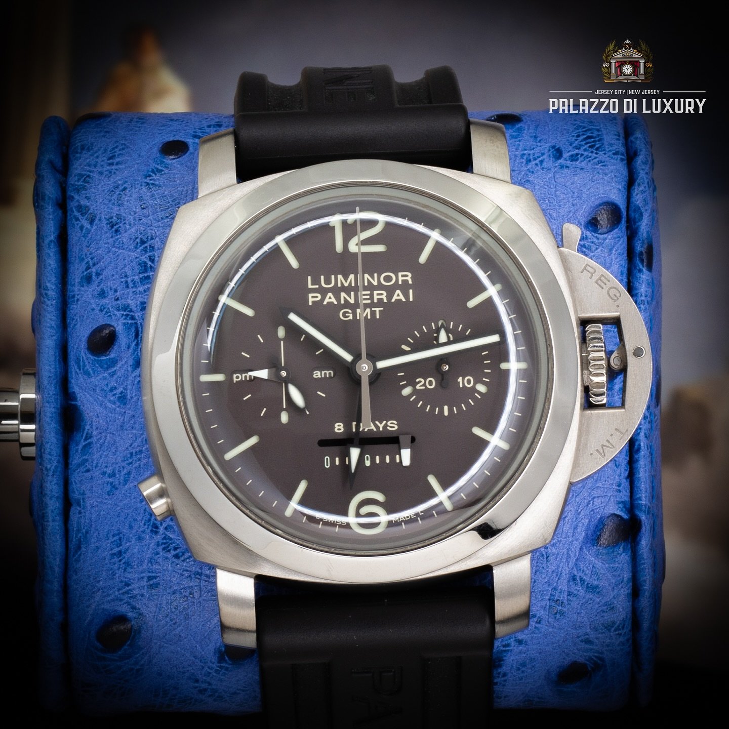 🇮🇹Potenza e Prestigio: Il Monopulsante Italiano in Titanio🇮🇹
(Power & Prestige: The Italian Monopusher in Titanium)
Panerai Luminor 1950 8 Days GMT Monopusher Chronograph – Reference: PAM00311
A limited-edition masterpiece (1 of 300)