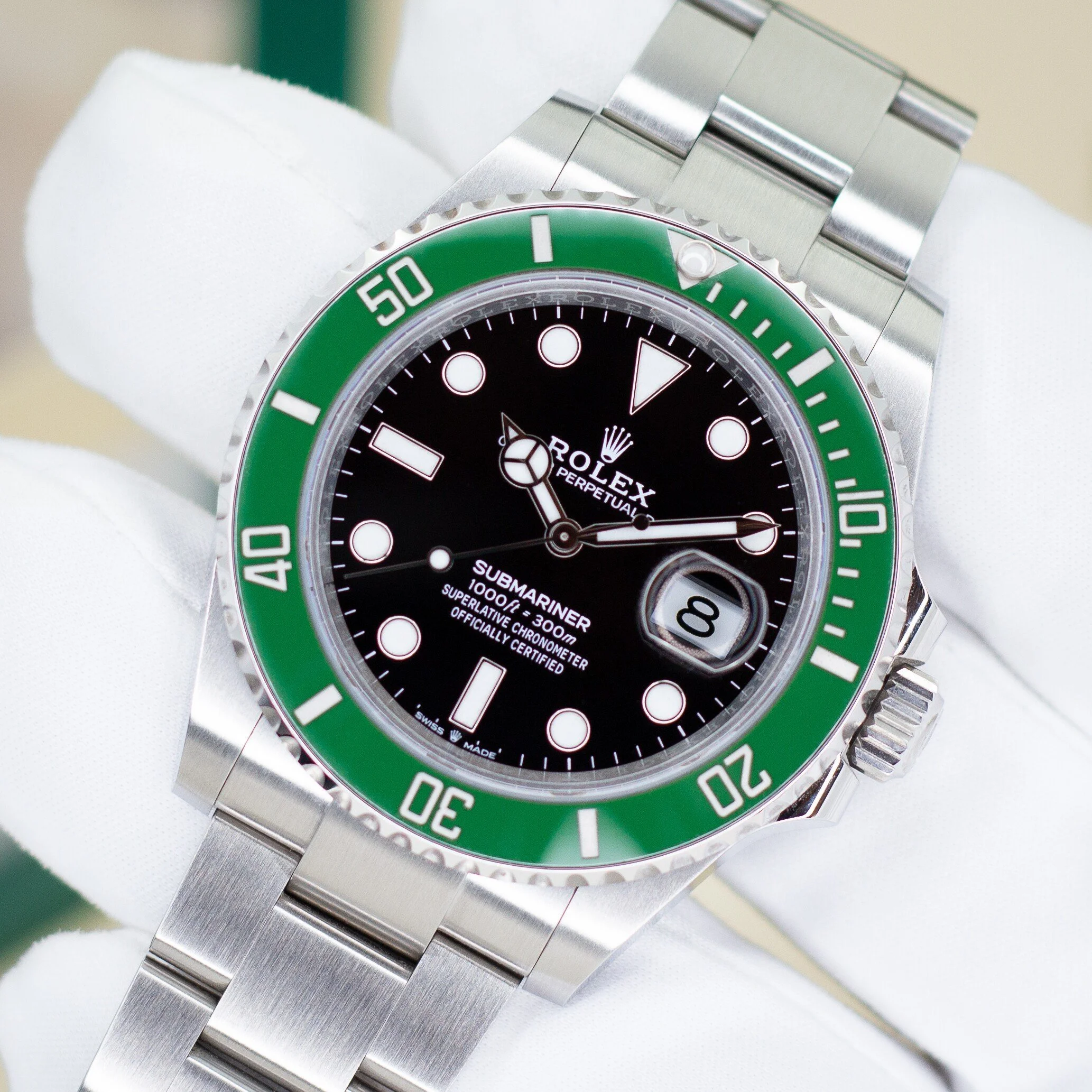 rolex-submariner-date-126610lv-starbucks-06-783e16deb34dac8084670ad3ffb52648.jpg