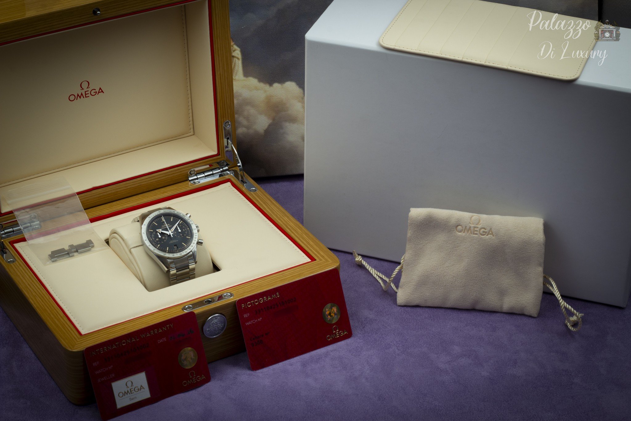 omega-speedmaster-57-33110425101002-01.jpg