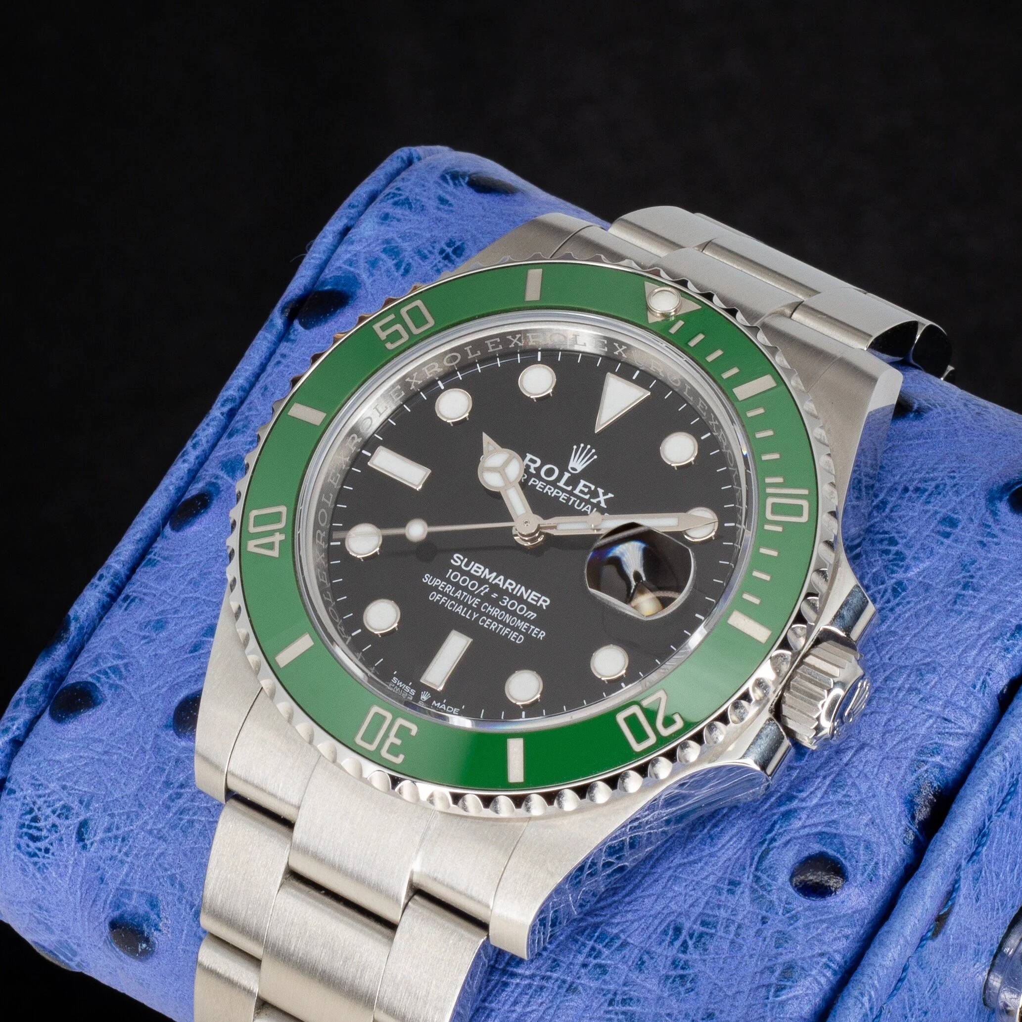 rolex-submariner-date-126610lv-starbucks-03-e467e91d67525f812fe8afff10b02525.jpg