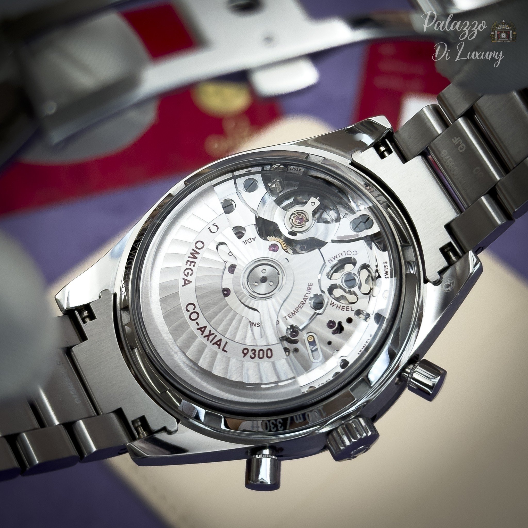 omega-speedmaster-57-33110425101002-09.jpg