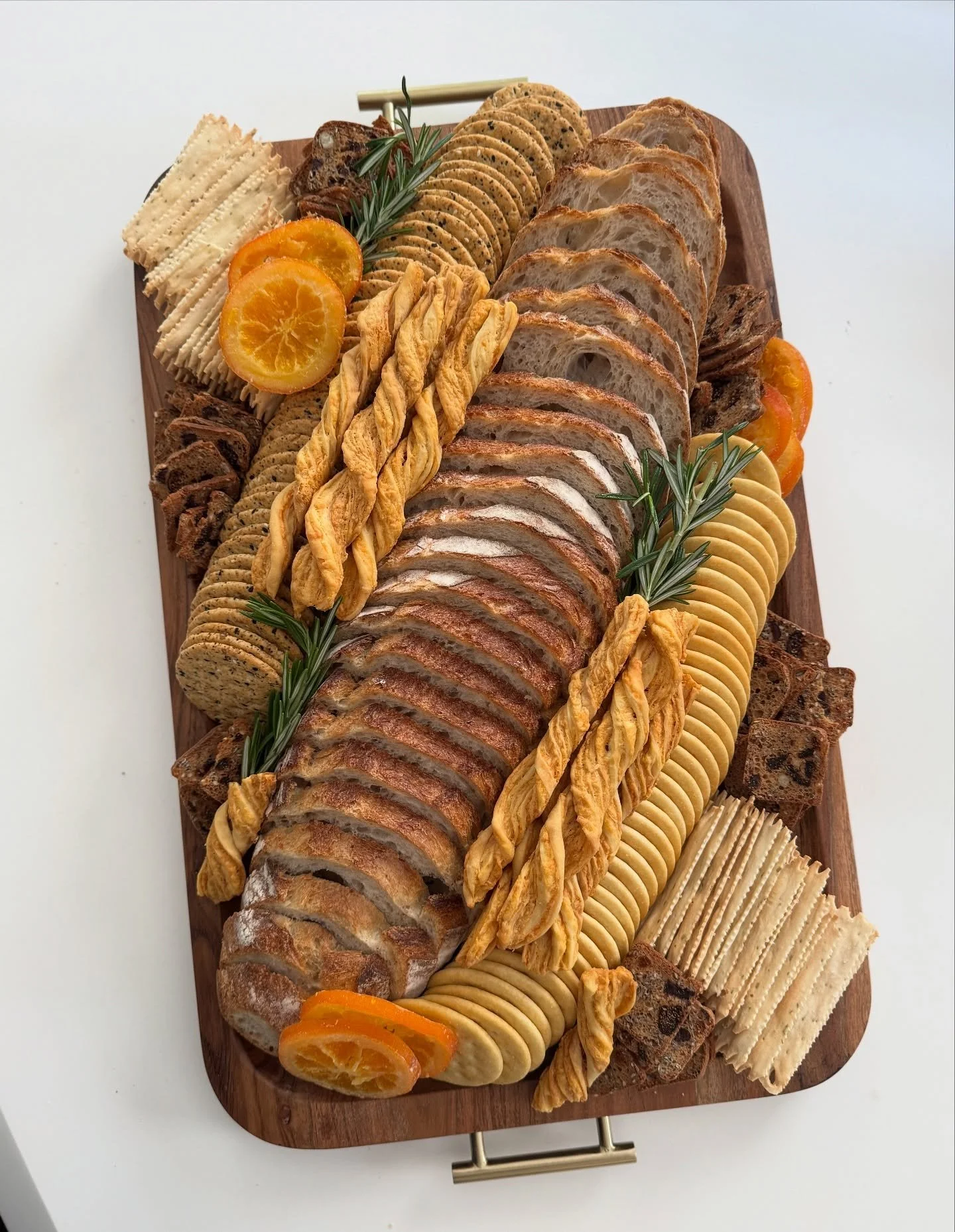 This bread and cracker board deserves a moment! 🥖

#breadboard #charcuterie #nyc