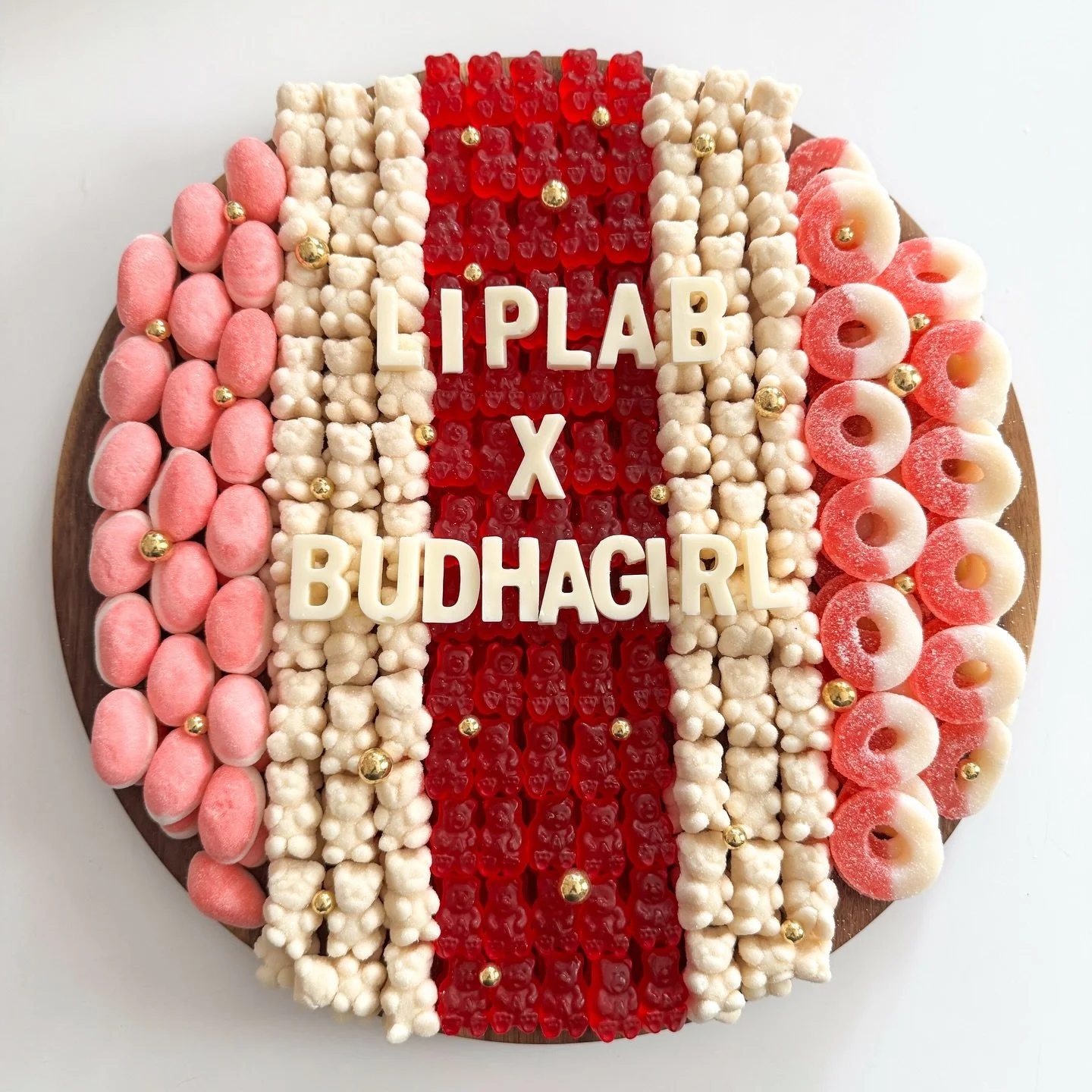 Some custom boards from recent days! If we can make it, we will! Just ask 😄
We loved combining the dessert board with the candy board! 🎀🍪🍫🍬 

We offer Holiday themes candy boards and dessert boards and boxes! 🎅🏼🎅🏼🎅🏼🎄🎄🎄 Dm us with any 
q