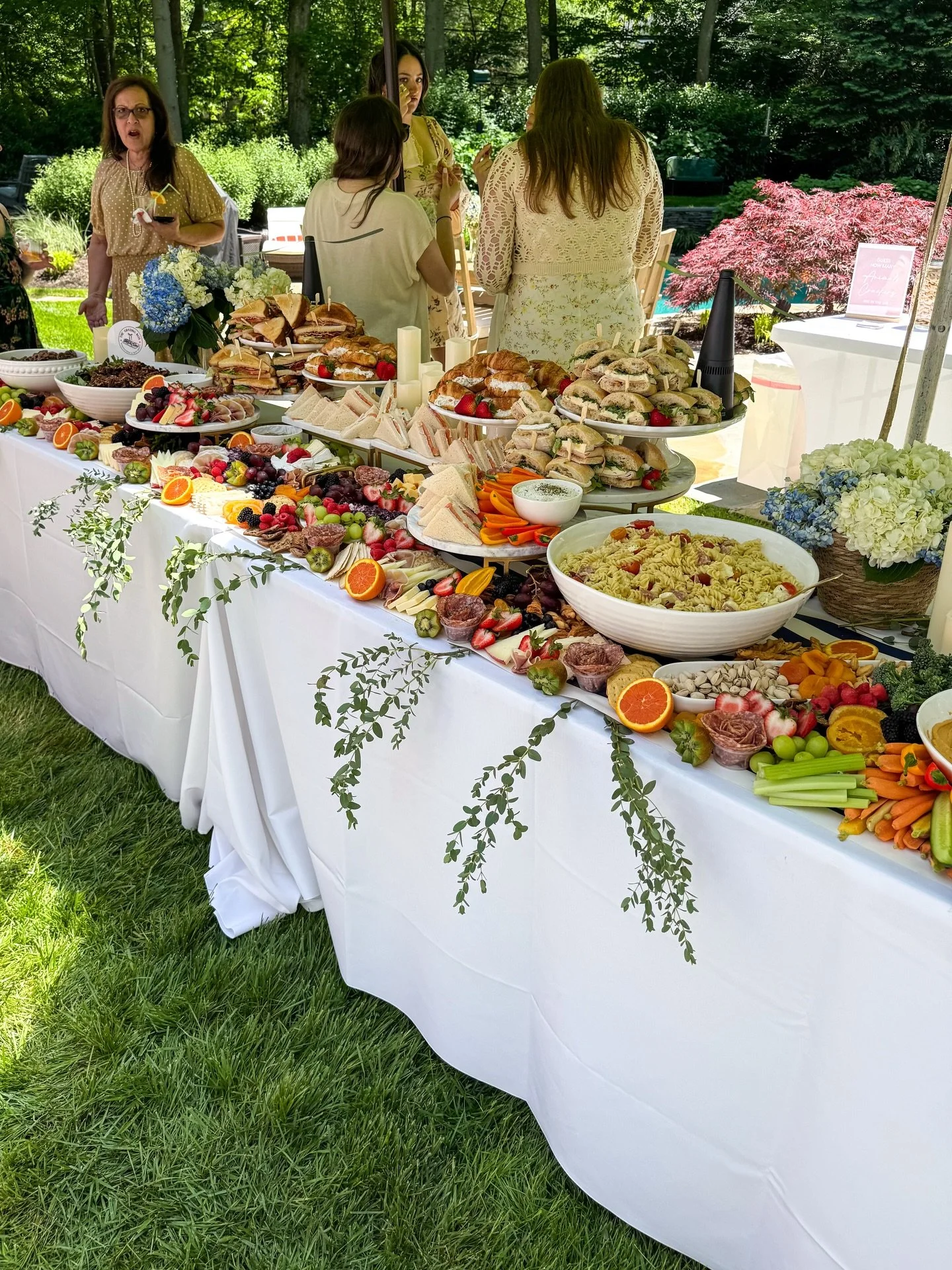 Grazing Tables are perfect for weddings, birthdays, corporate events, bridal Showers, baby showers and more! Elevate any event with Charcuterie! 

#charcuterie #charcuterietables #nyc #catering #LongIslandny