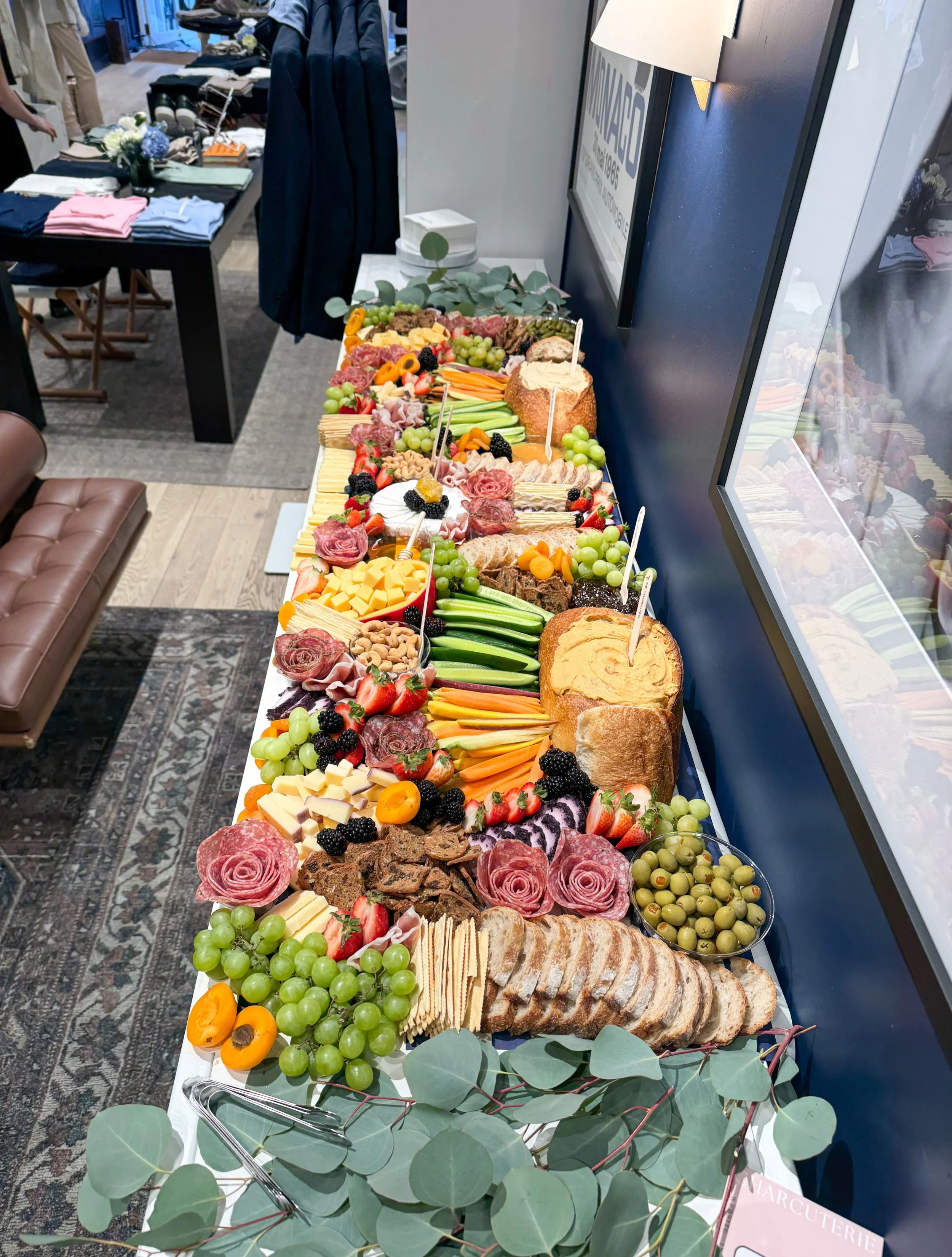 What a fun event at @collarsandcoclothing last week. 🧀🎀

#grazingtable #charcuterie #nycevents #catering #cateringnyc