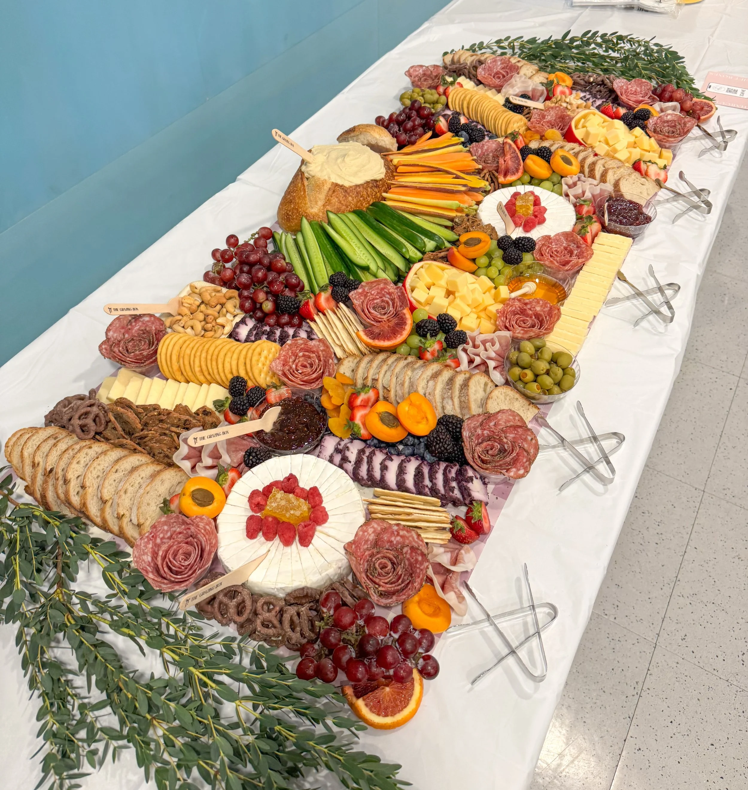 An special treat for a High School orientation! What a fun treat! We will be back next week for a much larger event! 🧀🎀 

#highschoolorientation #grazingtable #charcuterie #nycevents #cateringnyc