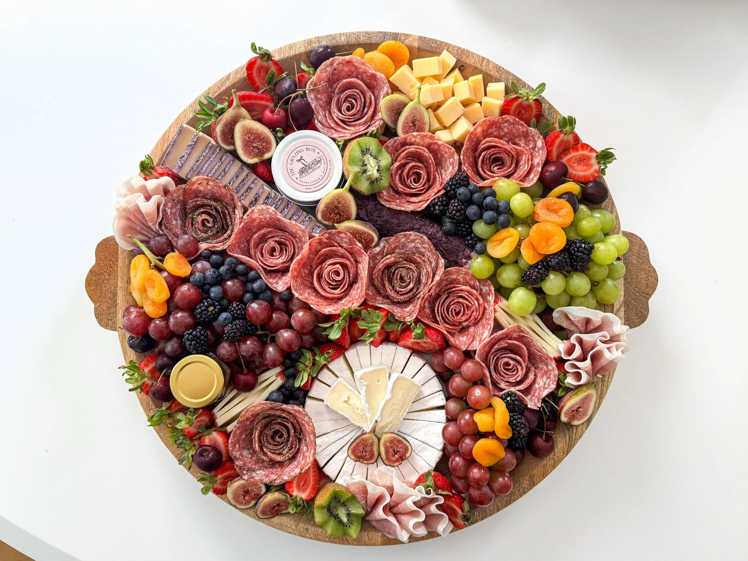 Charcuterie classes, Charcuterie workshops. Brunch, catering. Grazing tables. Hosting ideas. Gift ideas.