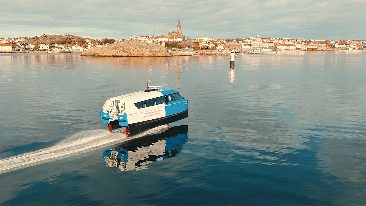 capitanelectro.com | Hidroala Candela P-12: El Ferry Eléctrico que Rompe Récords.