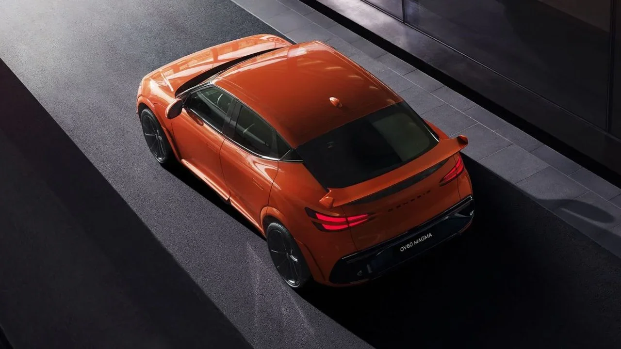 Genesis GV60 Magma: El Crossover EV Naranja de 641 HP Que Derrapa.