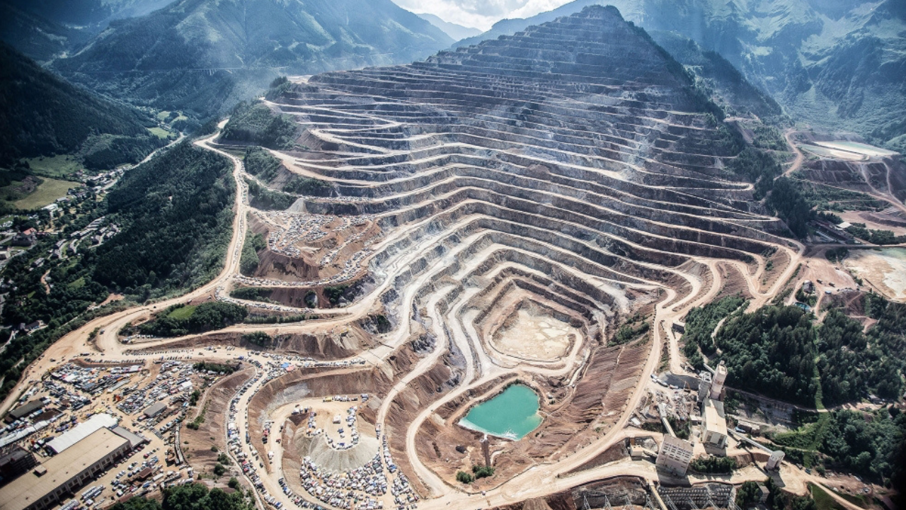 capitanelectro.com | Stark Varg vs. El Gigante de Hierro: Motos Eléctricas Autorizadas para Erzbergrodeo 2026.