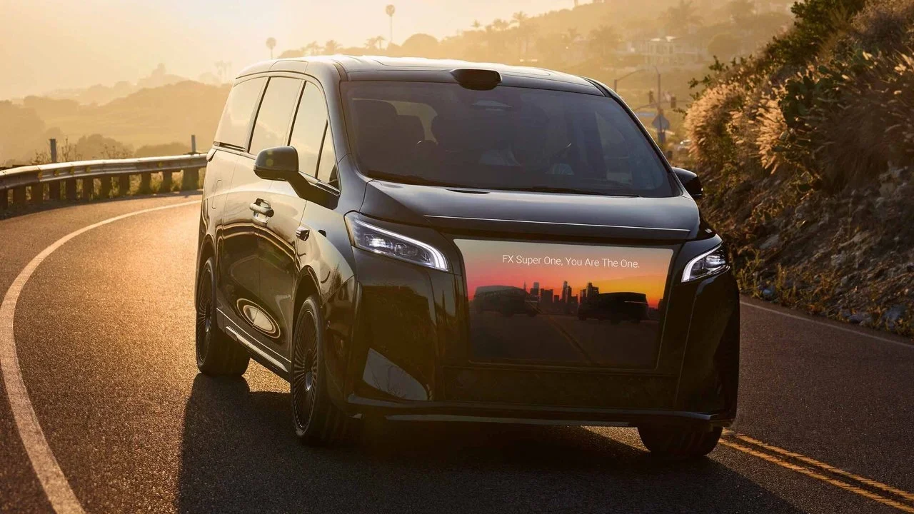 El nuevo vehículo eléctrico de Faraday Future es más chino que una galleta de la fortuna