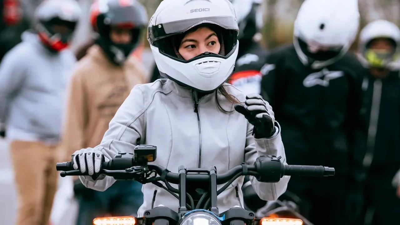 Ya puedes aprender a manejar en una motocicleta eléctrica