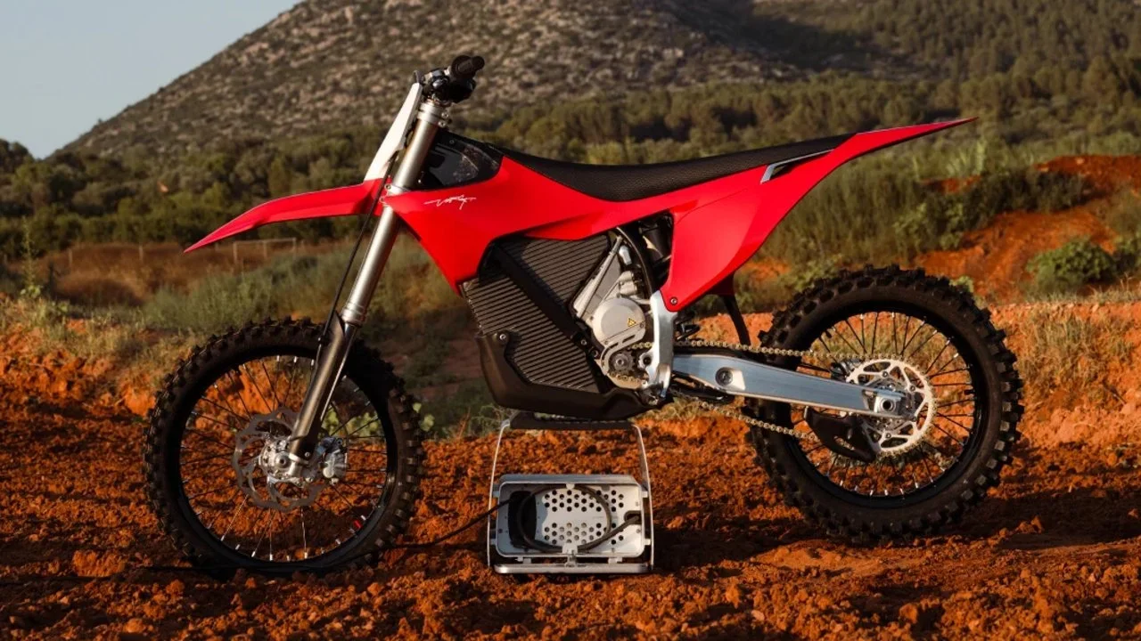 La moto de cross eléctrica que bien podría ser una máquina para hacer trampa