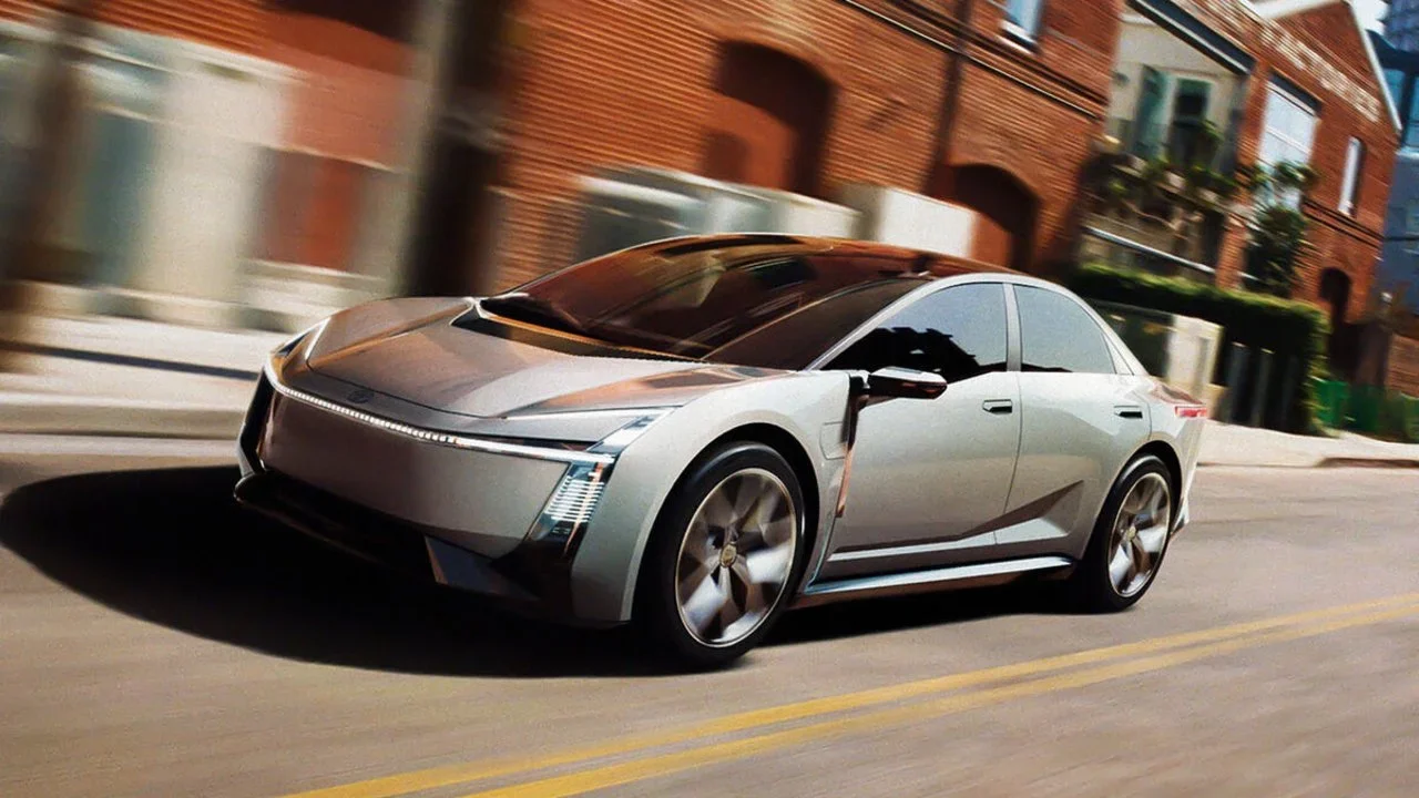 ¿Eres tú, Corolla? La bomba eléctrica de Toyota nos deja a todos con preguntas