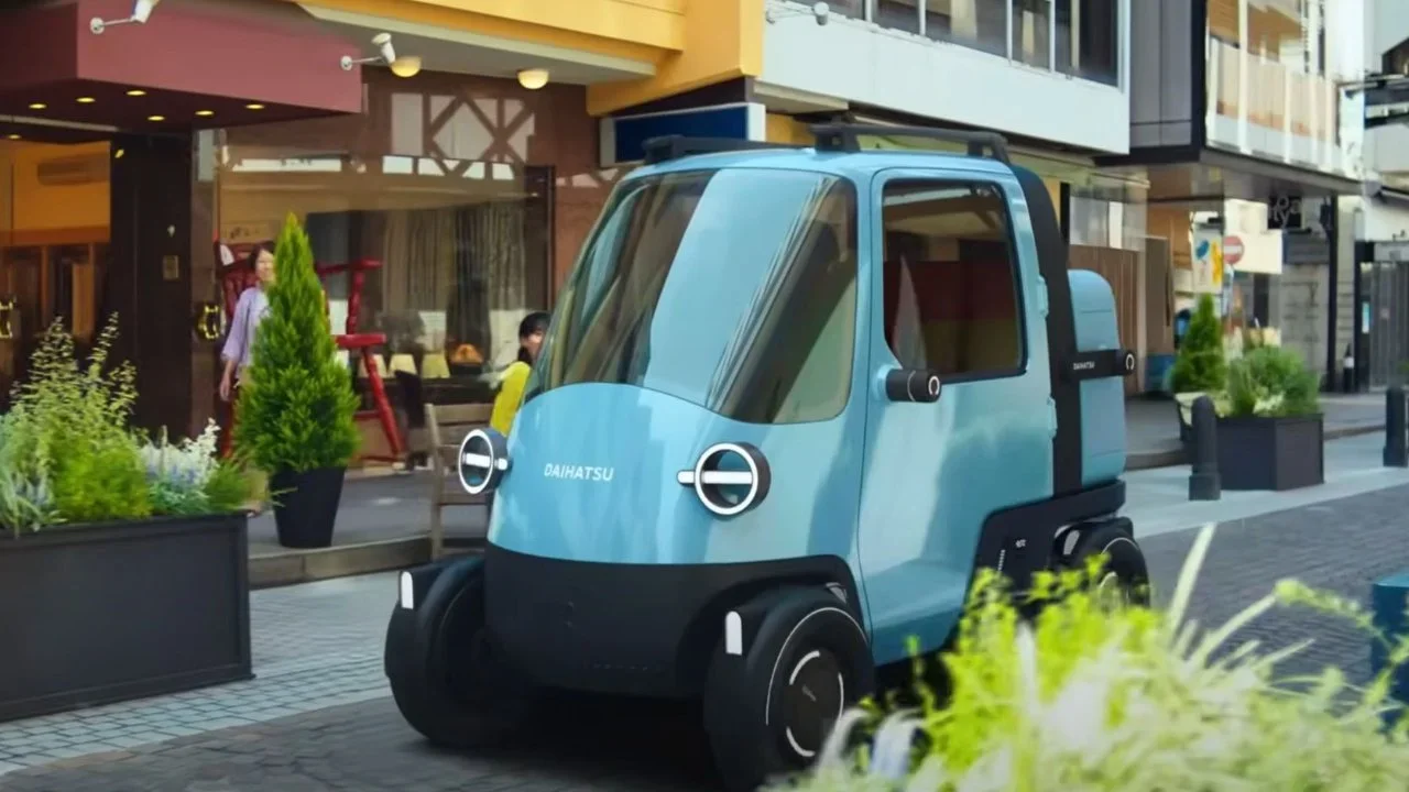 De todas las cantinas, en todas las ciudades, en todo el mundo... justo aparece rechinando en la mía