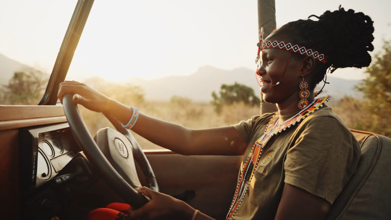 Cómo un Land Rover Eléctrico Está Salvando un Safari y Desafiando a los Dioses de la Lluvia