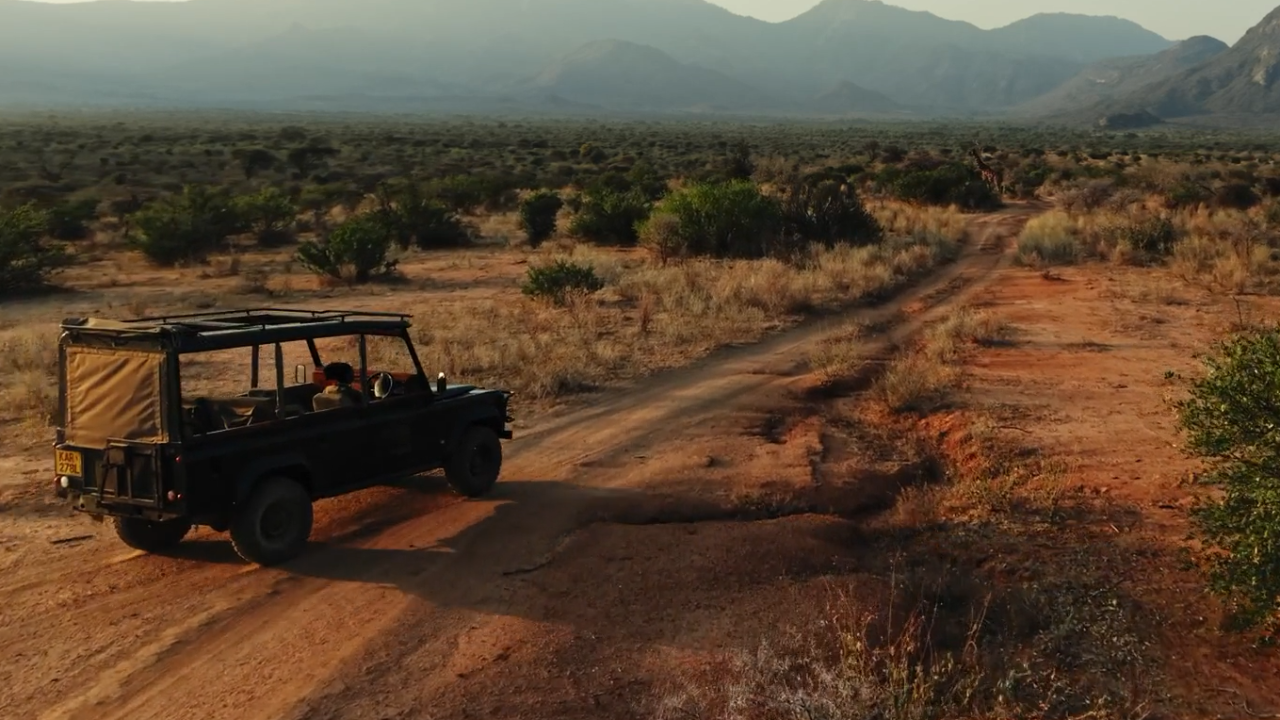capitanelectro.com | El Salvador Silencioso de la Sabana: Land Rovers Eléctricos y la Conversión VE Definitiva Fuera de la Red.