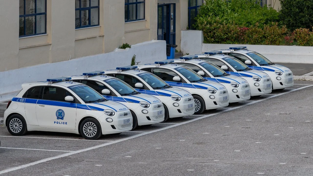 Fiat 500e se une a la policía griega