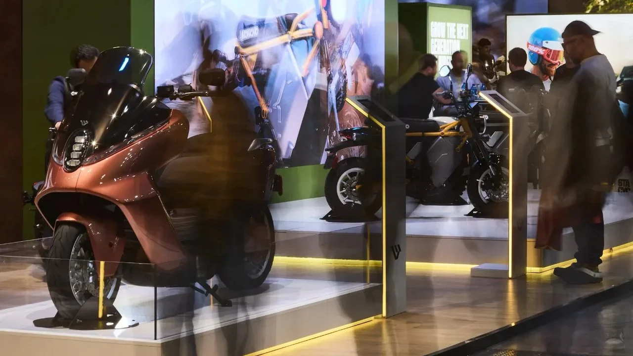 capitanelectro.com | Maxi-Scooter Eléctrico de LiveWire: Rendimiento y Practicidad para Viajeros en EE. UU.