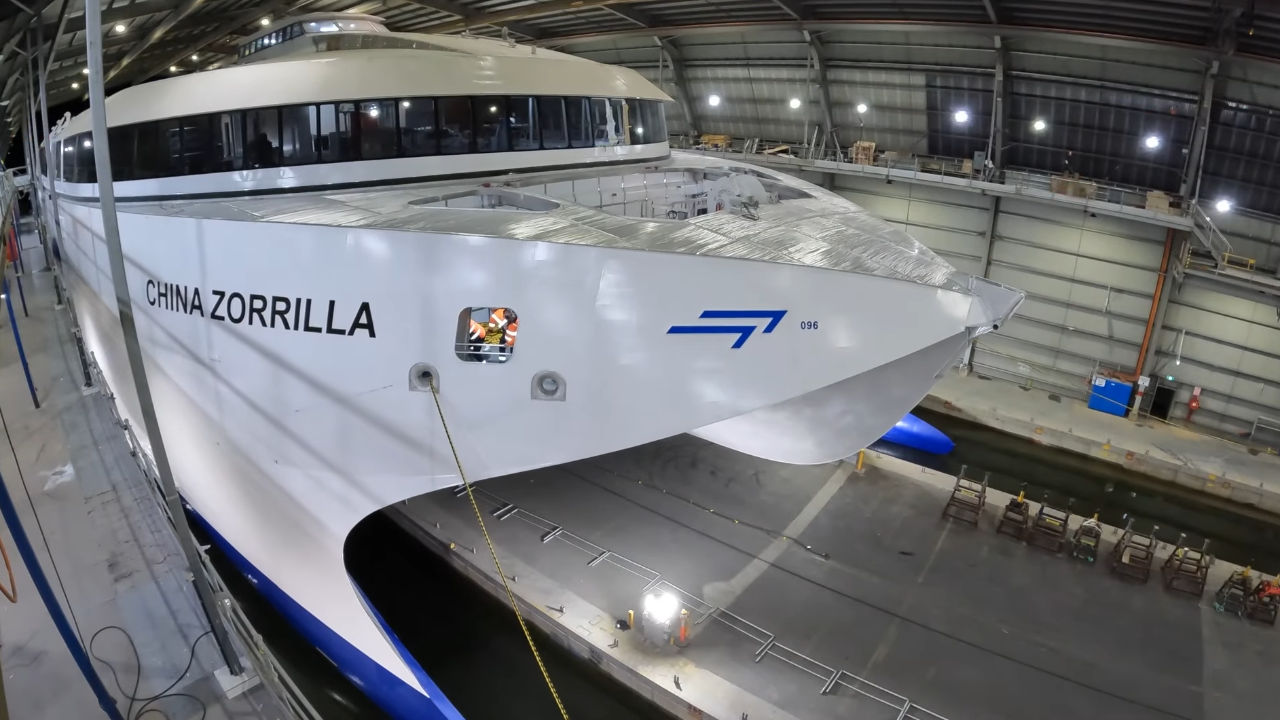 capitanelectro.com | El barco eléctrico más grande del mundo: Incat Tasmania lanza ferry eléctrico de 130 metros.