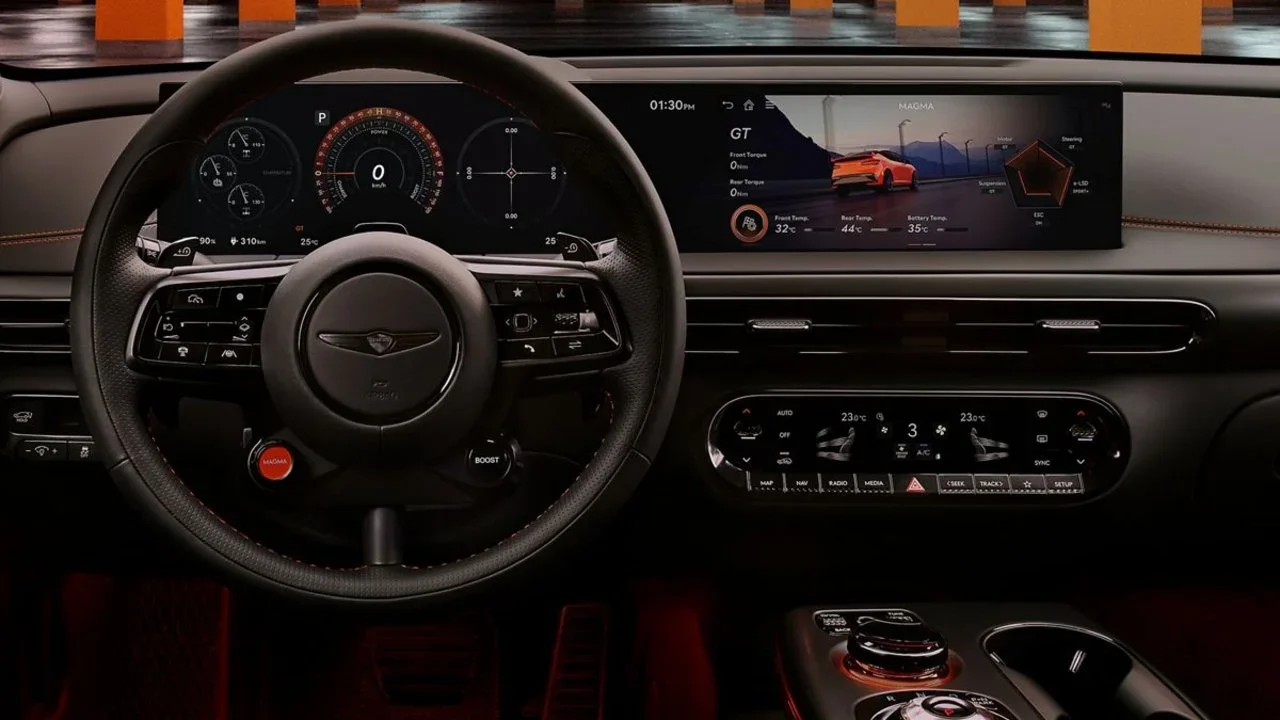 Interior de Genesis GV60 Magma: El Crossover EV Naranja de 641 HP Que Derrapa.