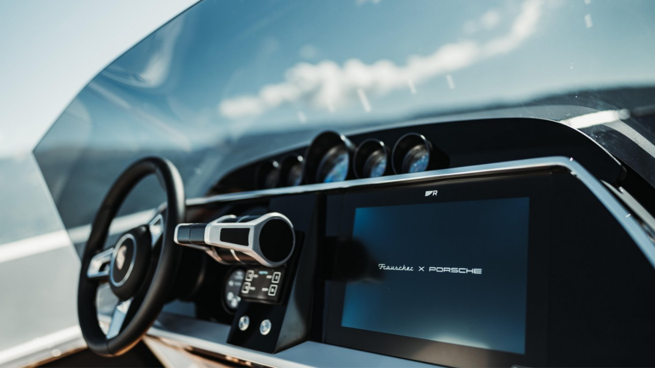 Porsche 850 Fantom Air: Reseña del barco eléctrico Macan.