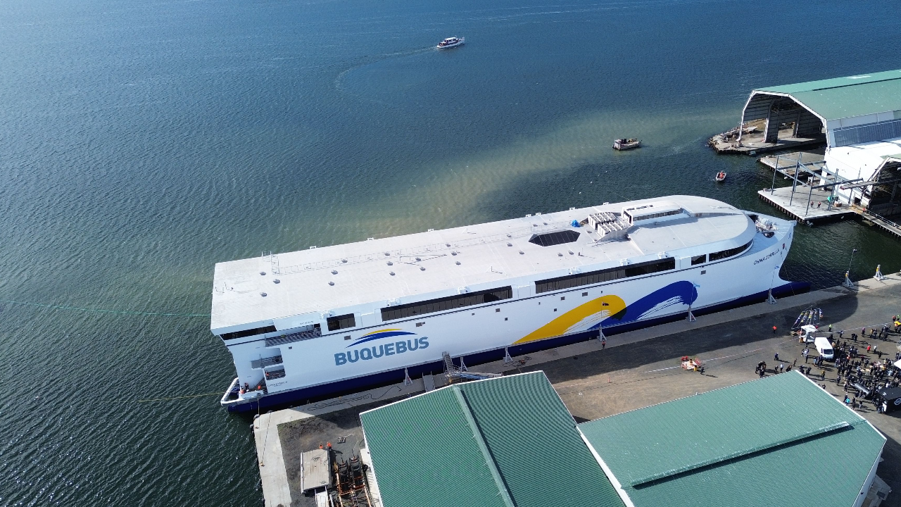 capitanelectro.com | El Barco Eléctrico Más Grande del Mundo Hull 096 Comienza Pruebas de Puerto.