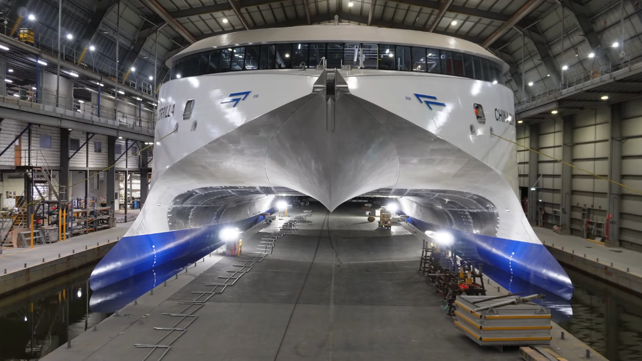 capitanelectro.com | El barco eléctrico más grande del mundo: Incat Tasmania lanza ferry eléctrico de 130 metros.